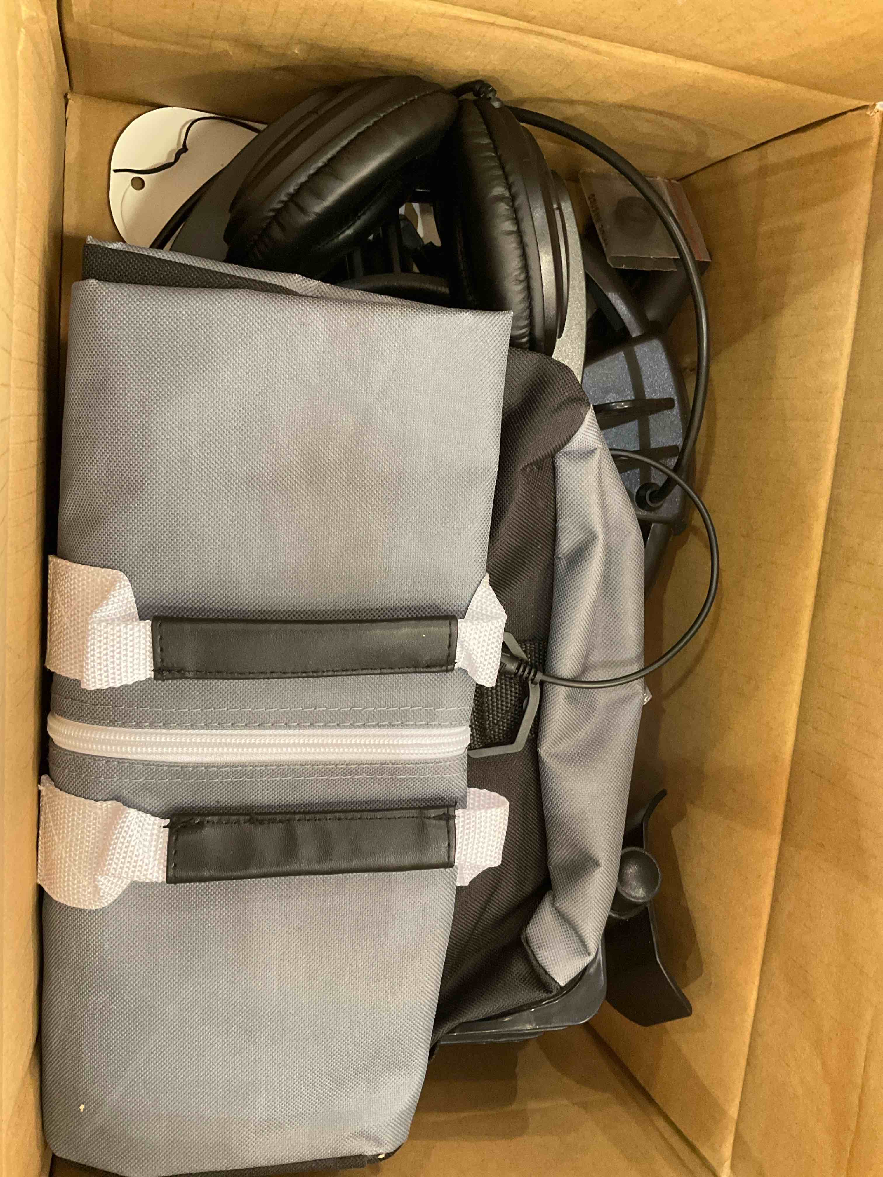 https://s3.amazonaws.com/lotting-images-prod/BargainHunt/EXS00384273_1716922132622.jpeg