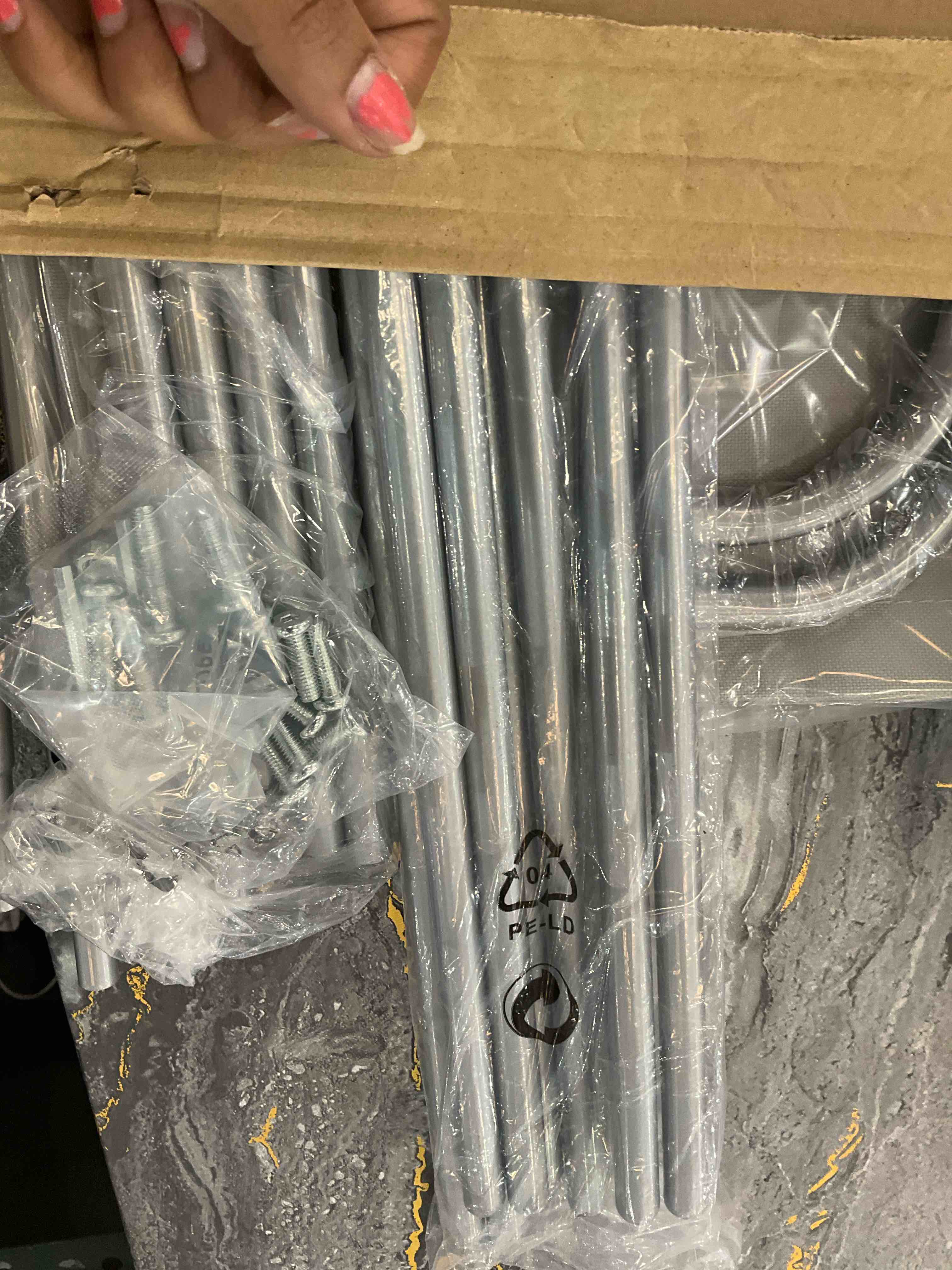 https://s3.amazonaws.com/lotting-images-prod/BargainHunt/EXS00384334_1717081914143.jpeg