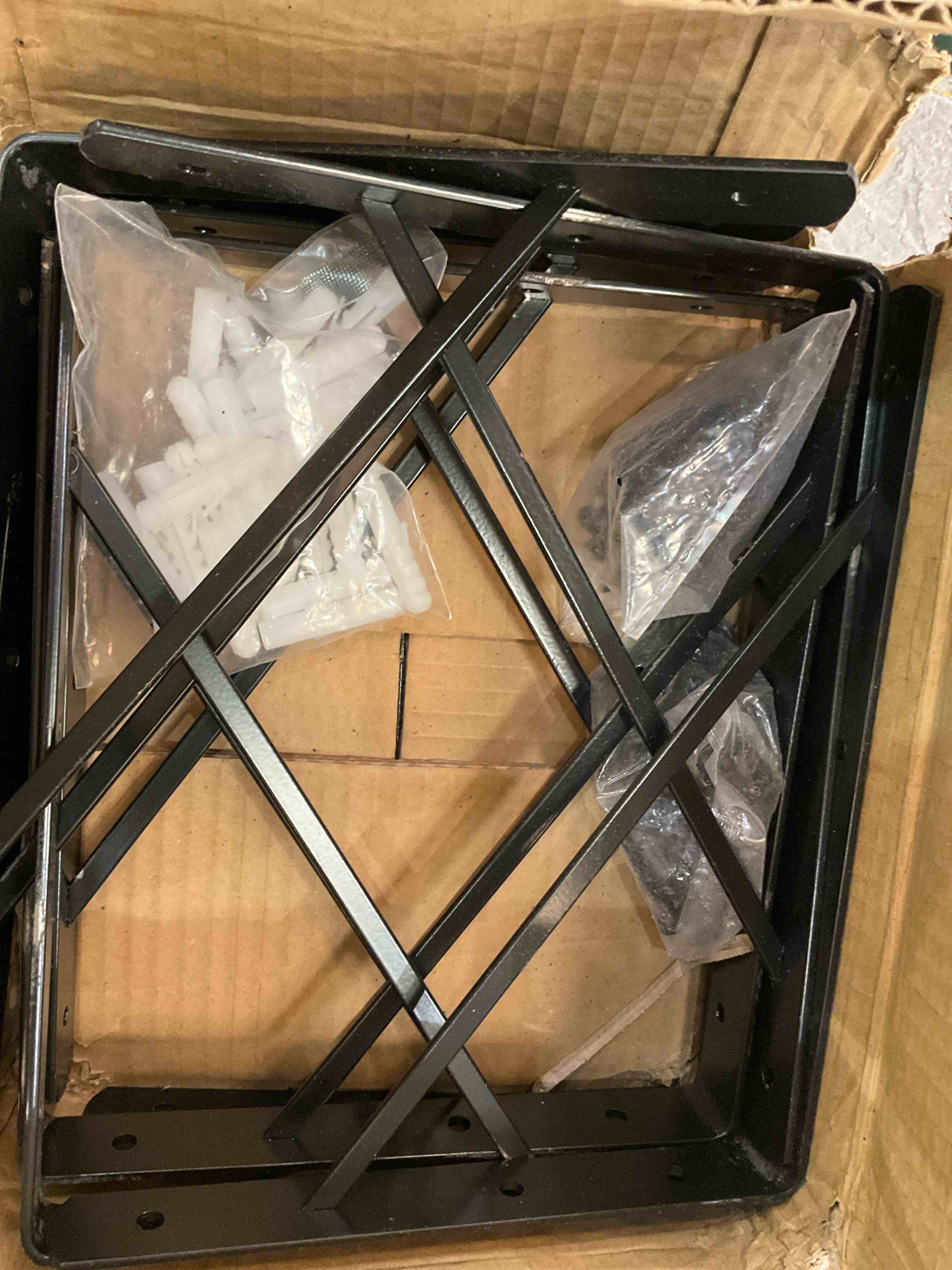 https://s3.amazonaws.com/lotting-images-prod/BargainHunt/EXS00384362_1717094842443.jpeg