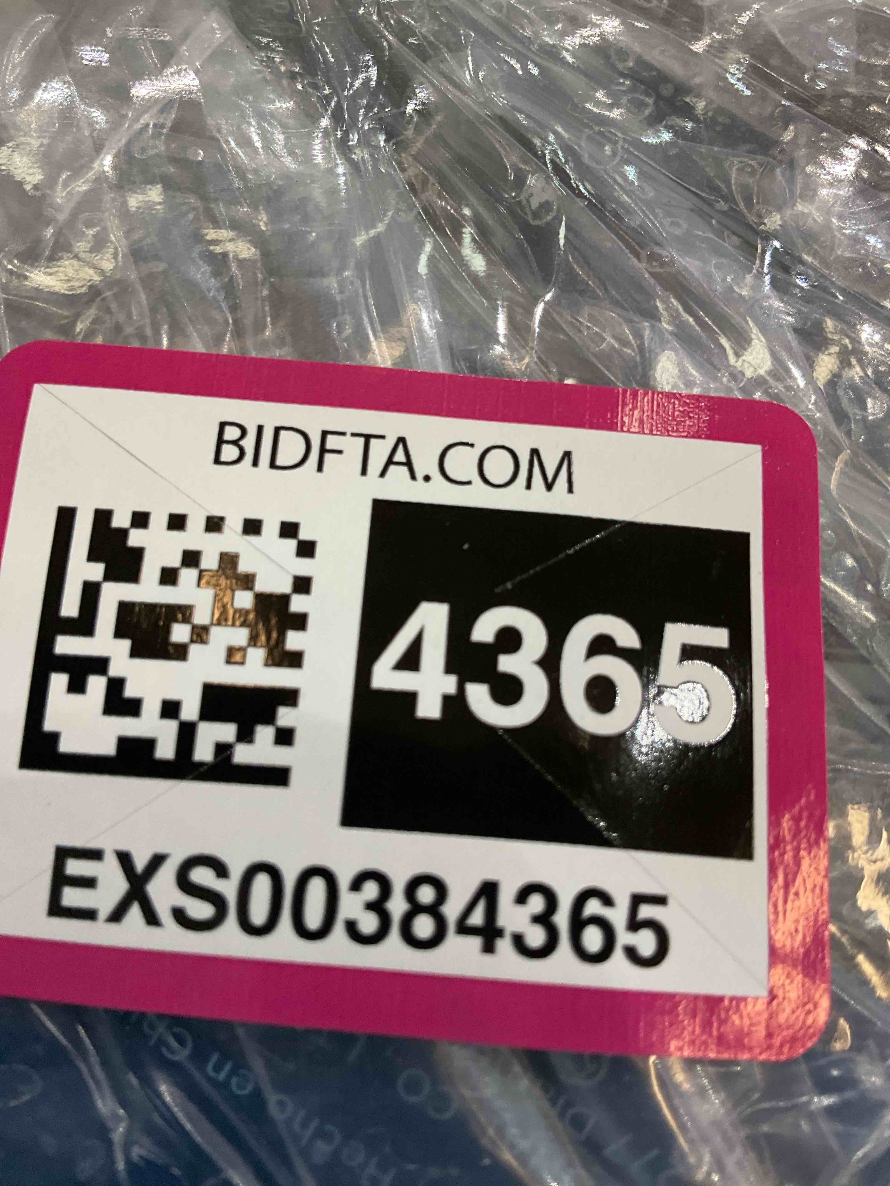 https://s3.amazonaws.com/lotting-images-prod/BargainHunt/EXS00384365_1717095609658.jpeg
