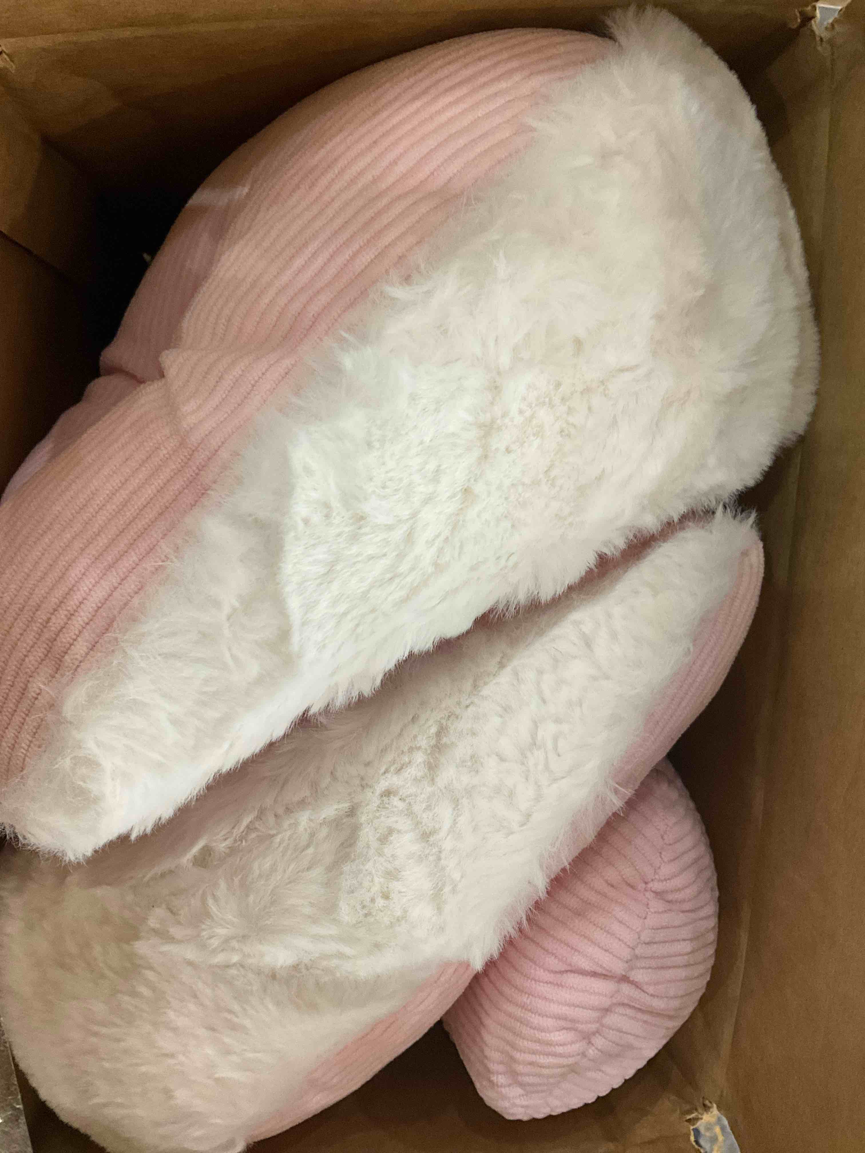 https://s3.amazonaws.com/lotting-images-prod/BargainHunt/EXS00384424_1717169179899.jpeg