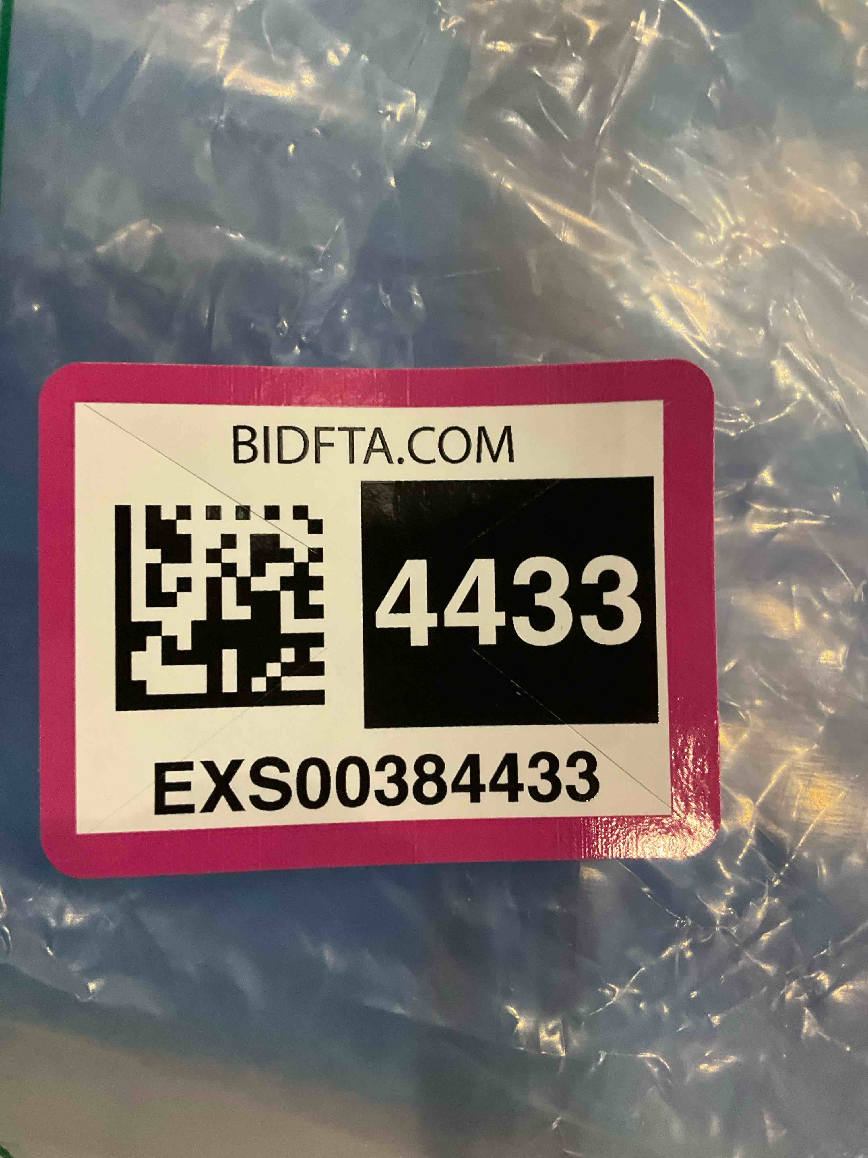 https://s3.amazonaws.com/lotting-images-prod/BargainHunt/EXS00384433_1717413445518.jpeg