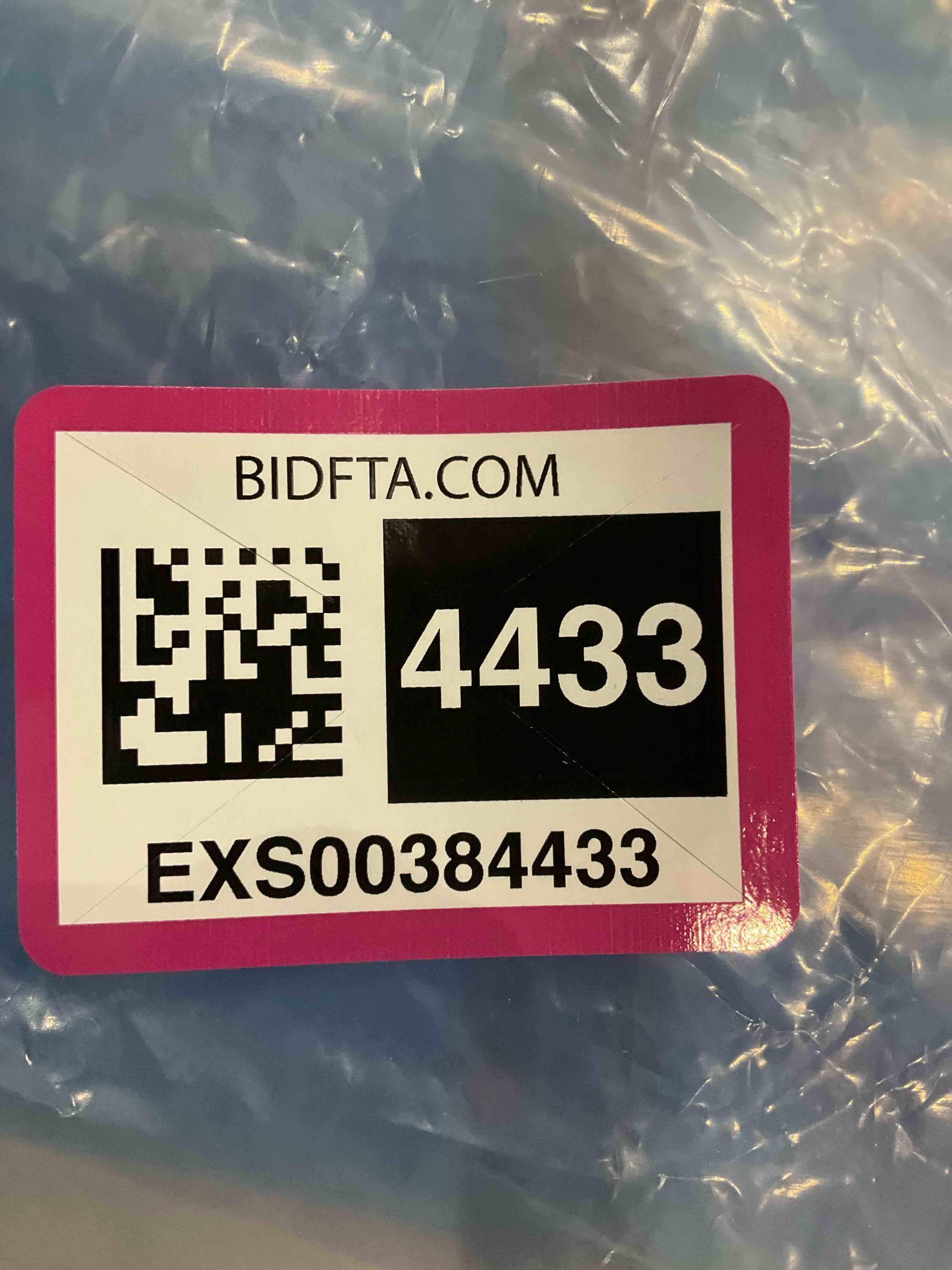 https://s3.amazonaws.com/lotting-images-prod/BargainHunt/EXS00384433_1717413446682.jpeg