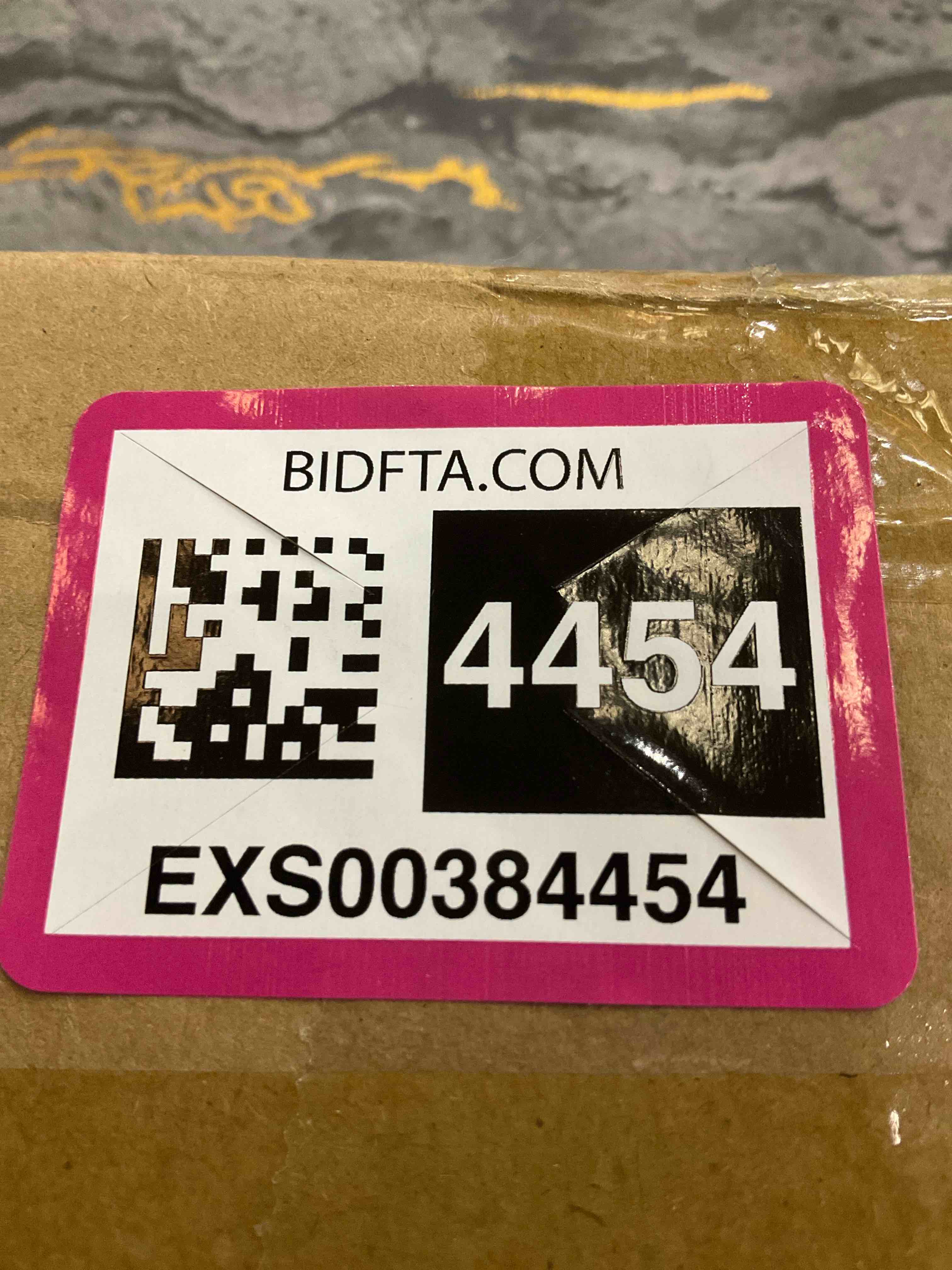 https://s3.amazonaws.com/lotting-images-prod/BargainHunt/EXS00384454_1717417578113.jpeg