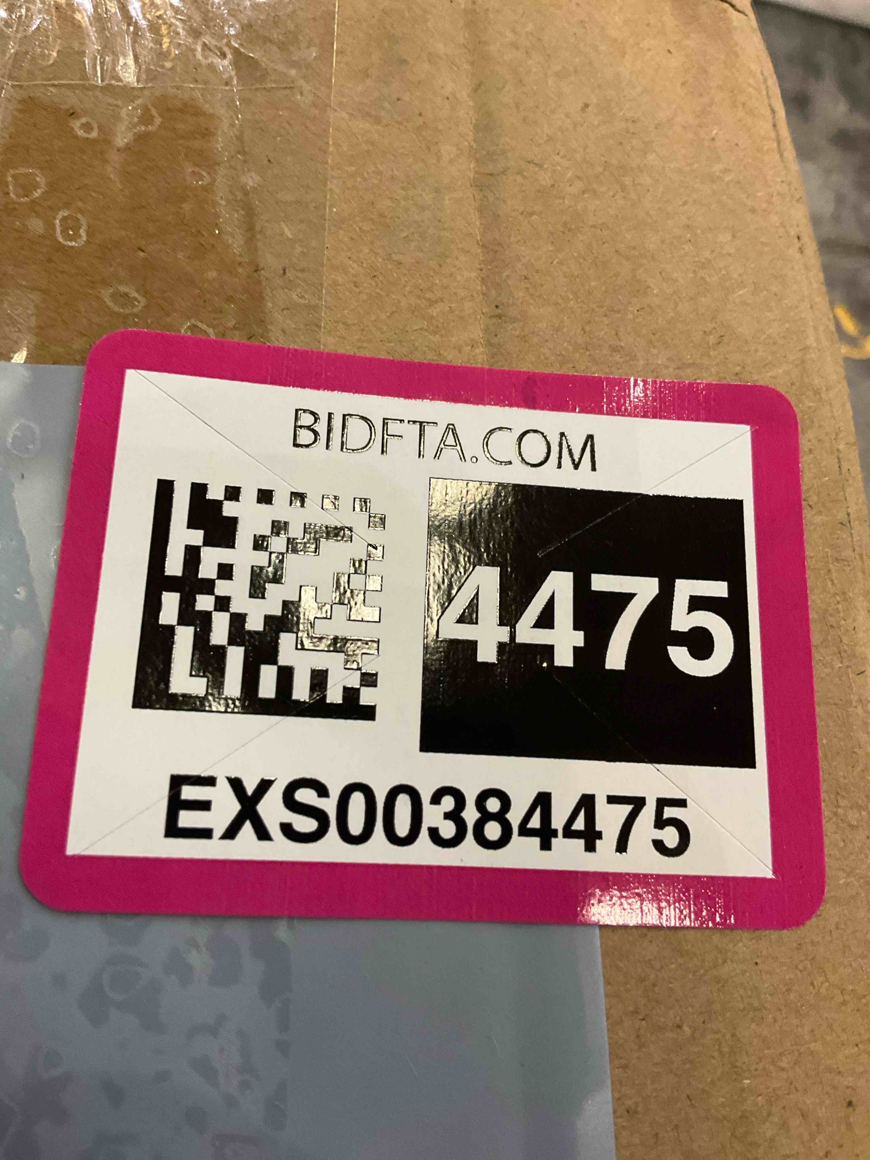 https://s3.amazonaws.com/lotting-images-prod/BargainHunt/EXS00384475_1717425840130.jpeg