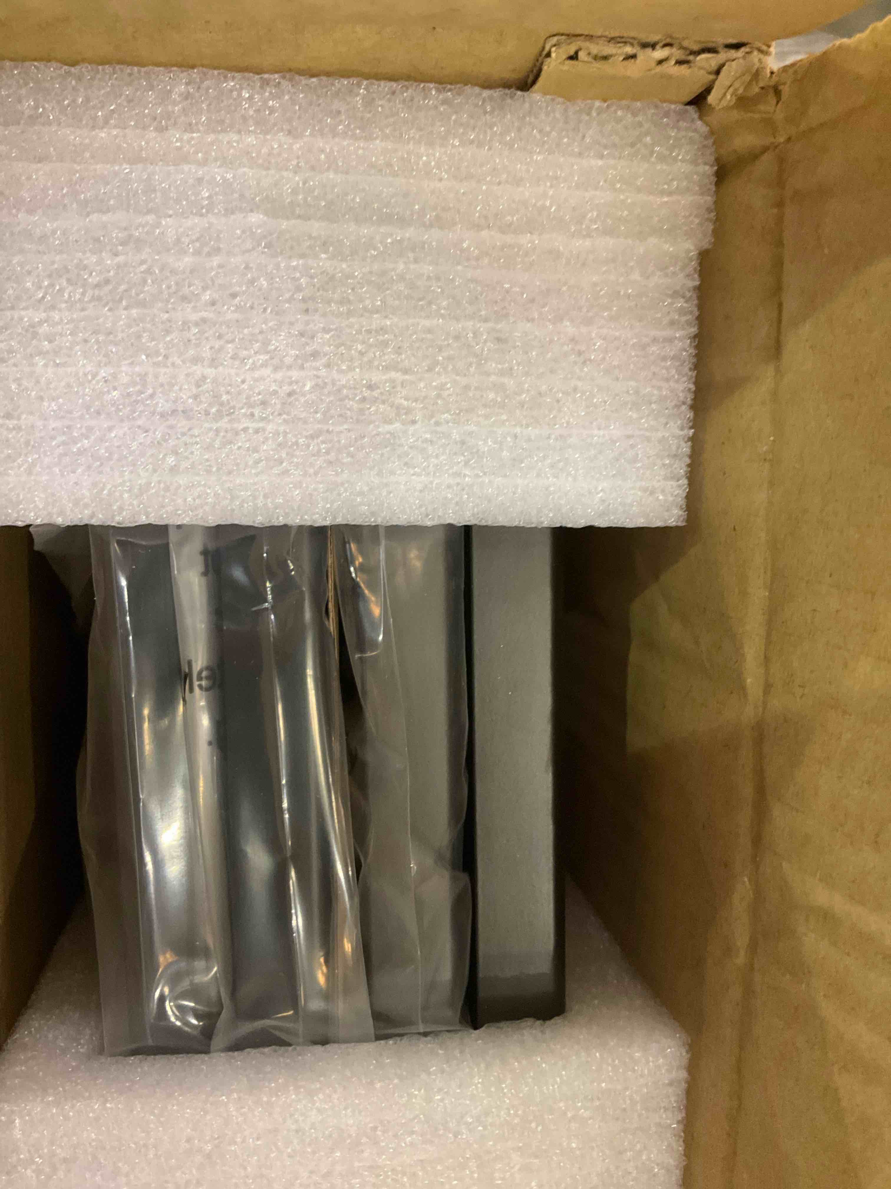 https://s3.amazonaws.com/lotting-images-prod/BargainHunt/EXS00384482_1717426899215.jpeg