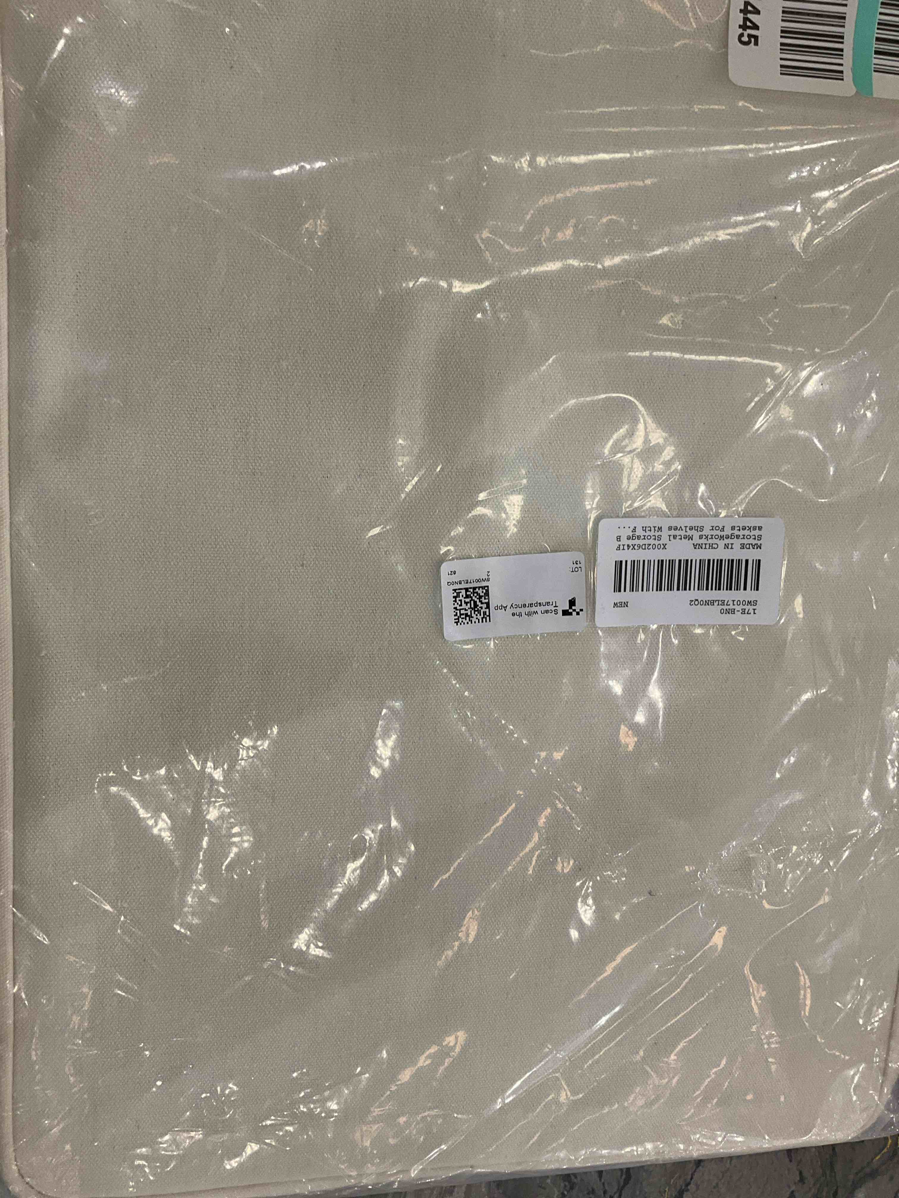 https://s3.amazonaws.com/lotting-images-prod/BargainHunt/EXS00384489_1717428118604.jpeg