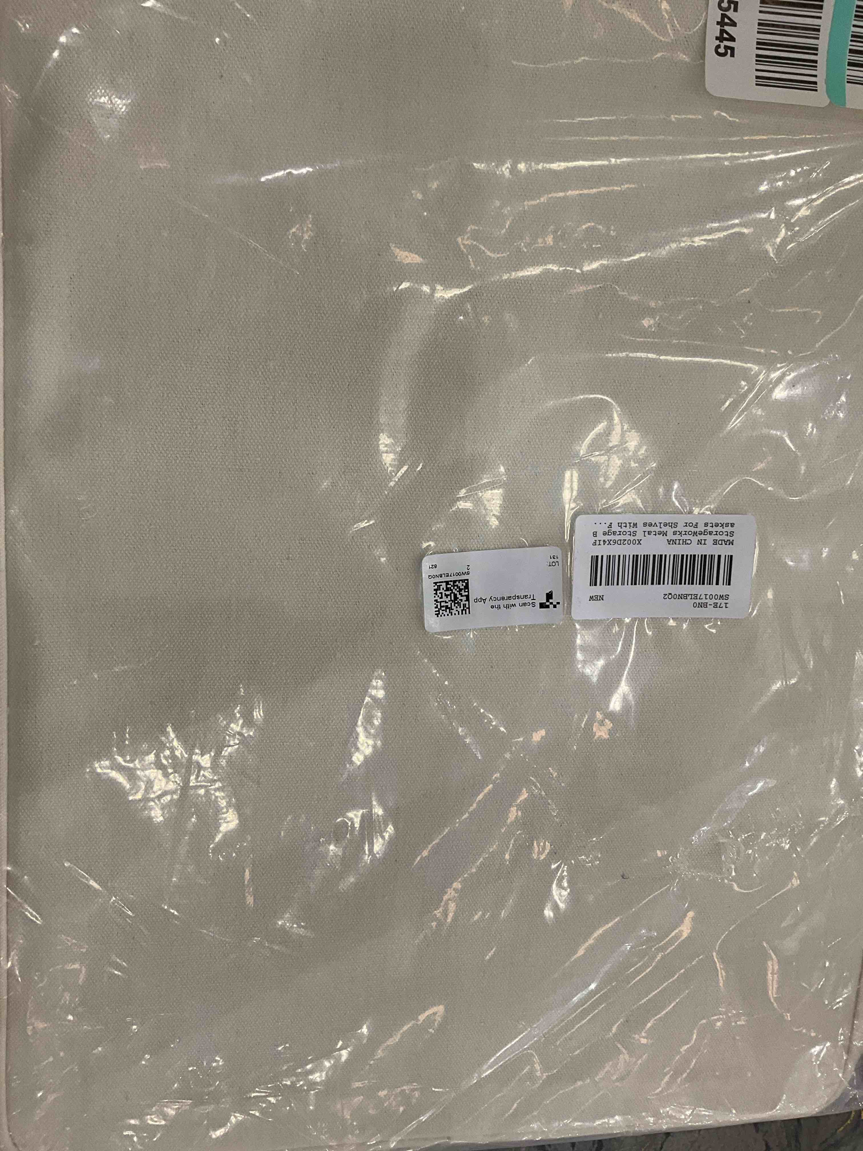 https://s3.amazonaws.com/lotting-images-prod/BargainHunt/EXS00384489_1717428119599.jpeg