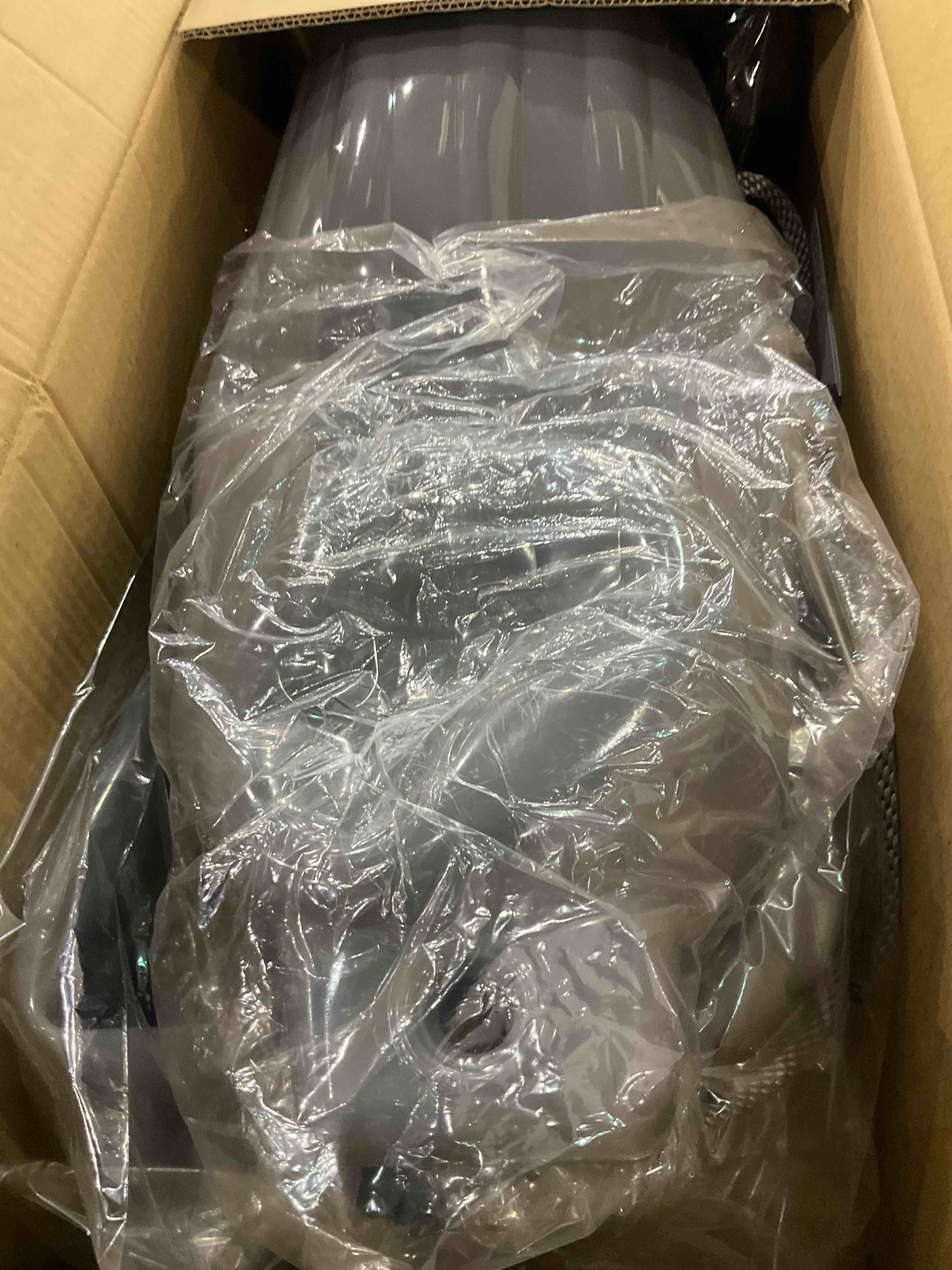 https://s3.amazonaws.com/lotting-images-prod/BargainHunt/EXS00384529_1715600713212.jpeg