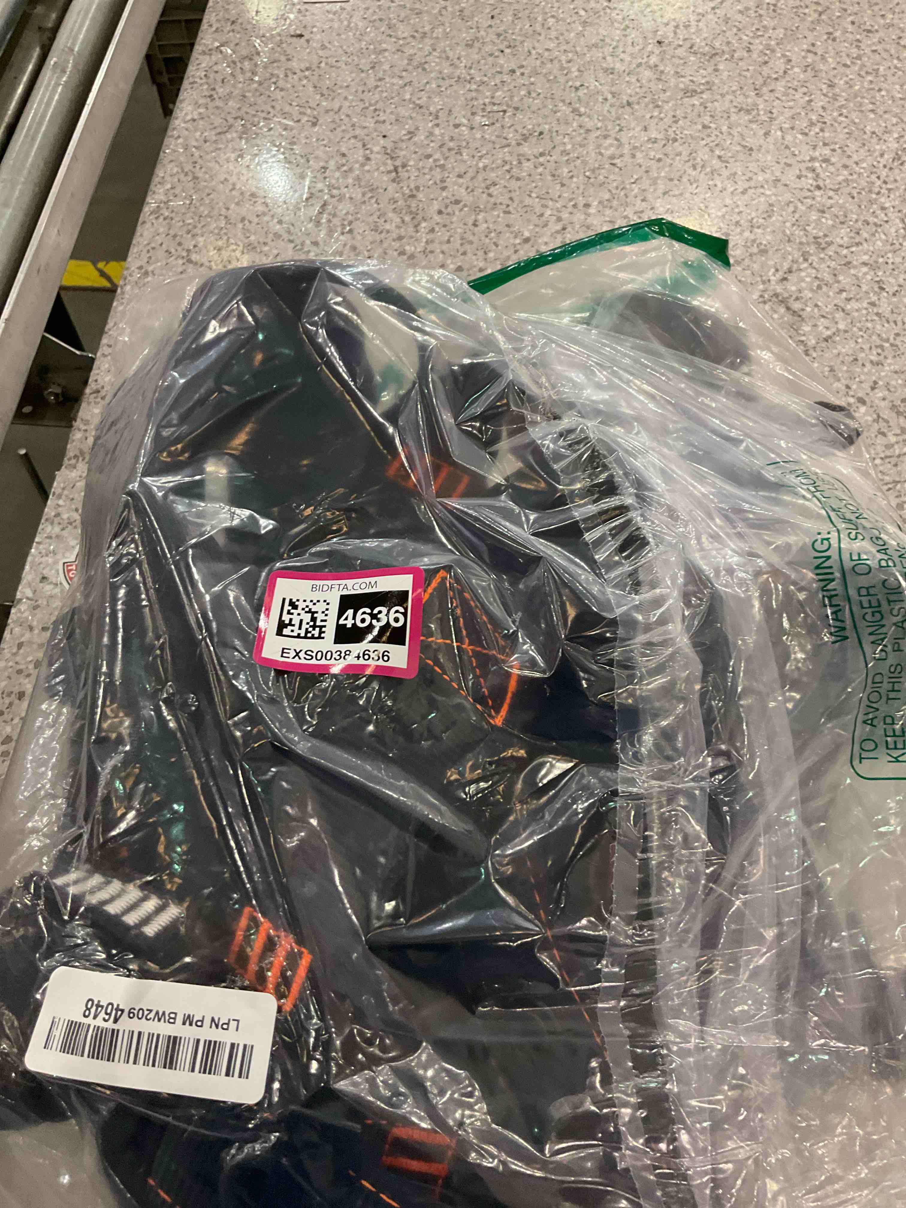 https://s3.amazonaws.com/lotting-images-prod/BargainHunt/EXS00384636_1715791176238.jpeg