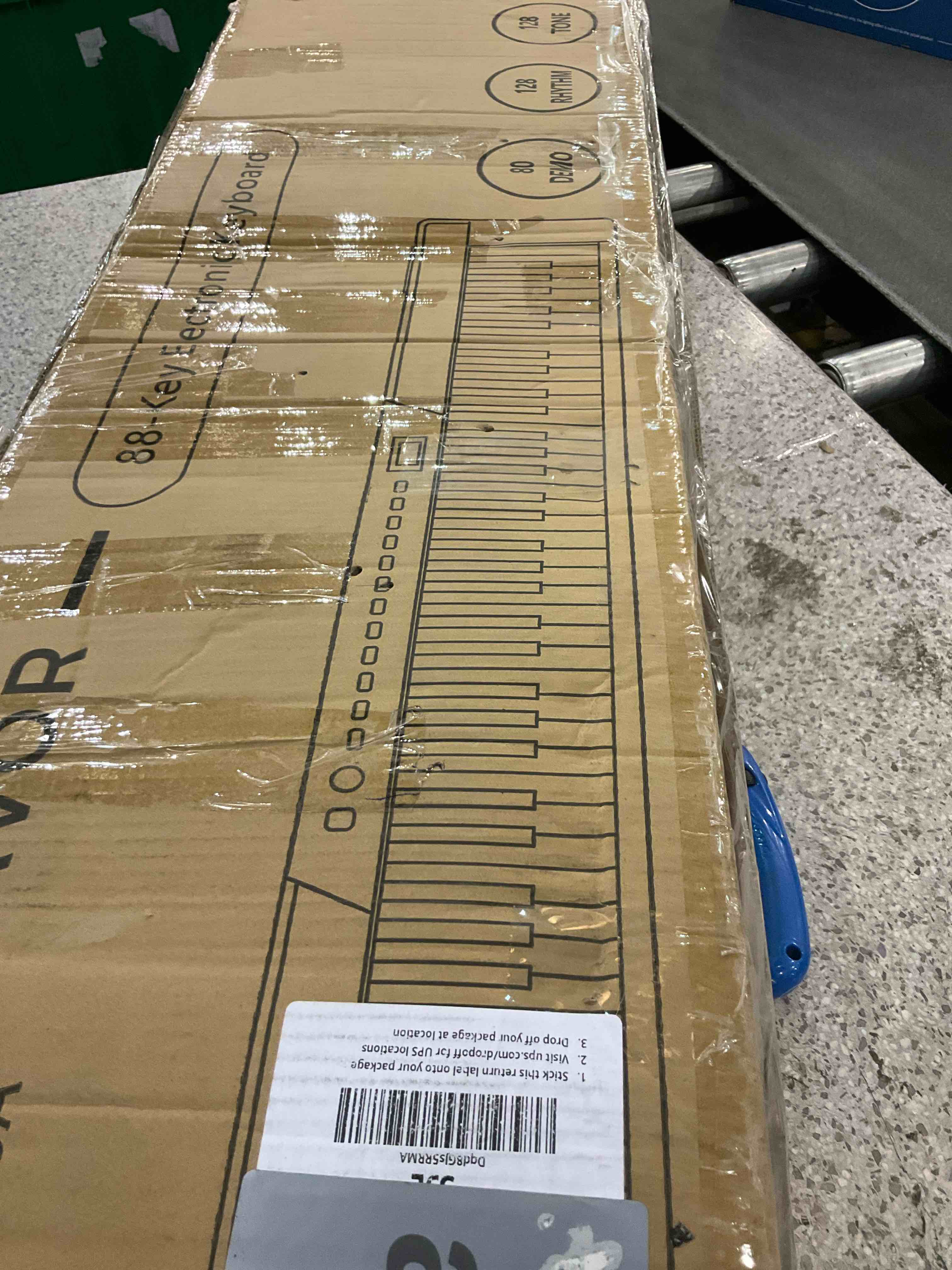 https://s3.amazonaws.com/lotting-images-prod/BargainHunt/EXS00384771_1715866974171.jpeg