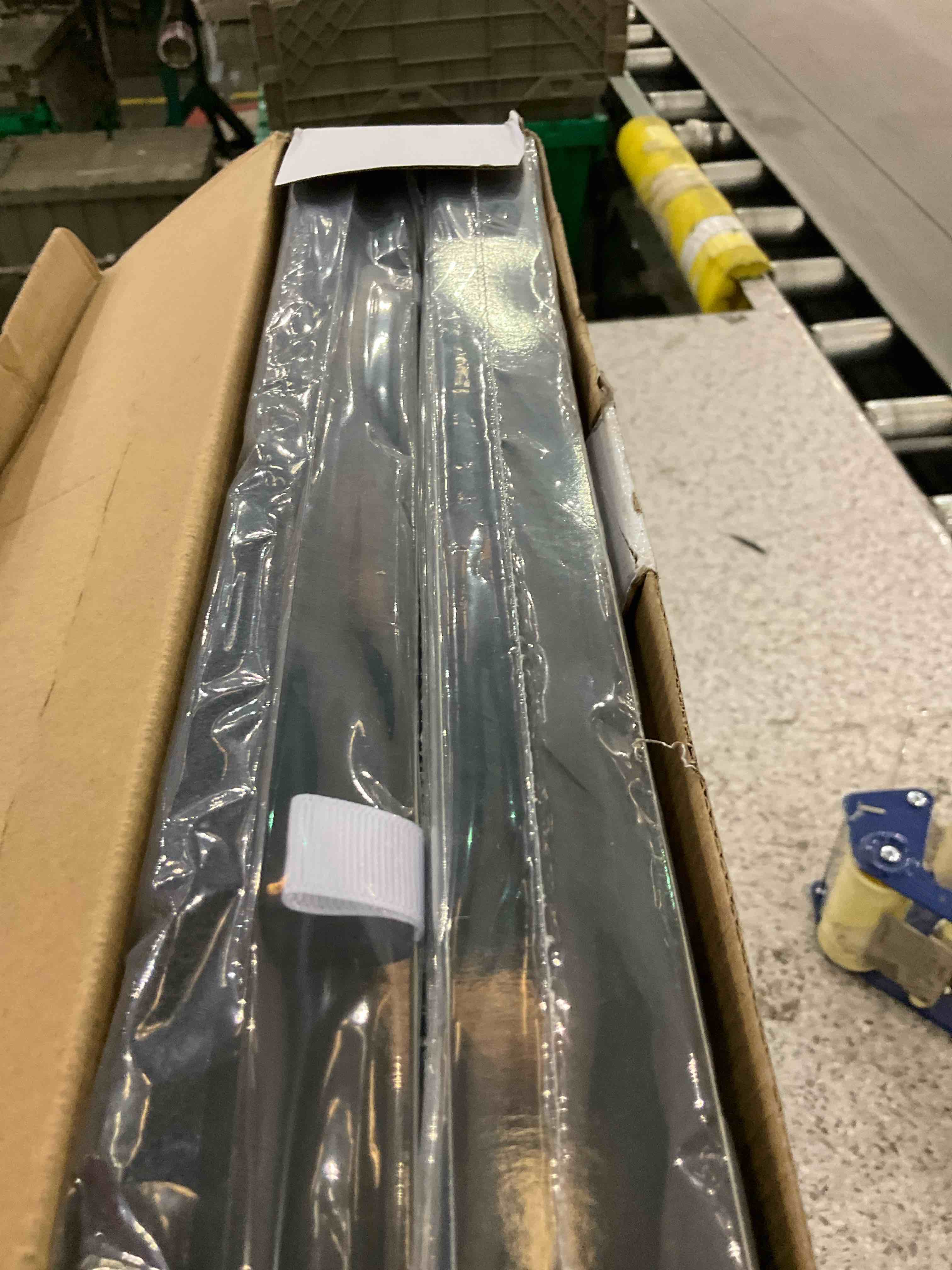 https://s3.amazonaws.com/lotting-images-prod/BargainHunt/EXS00384853_1715874084055.jpeg
