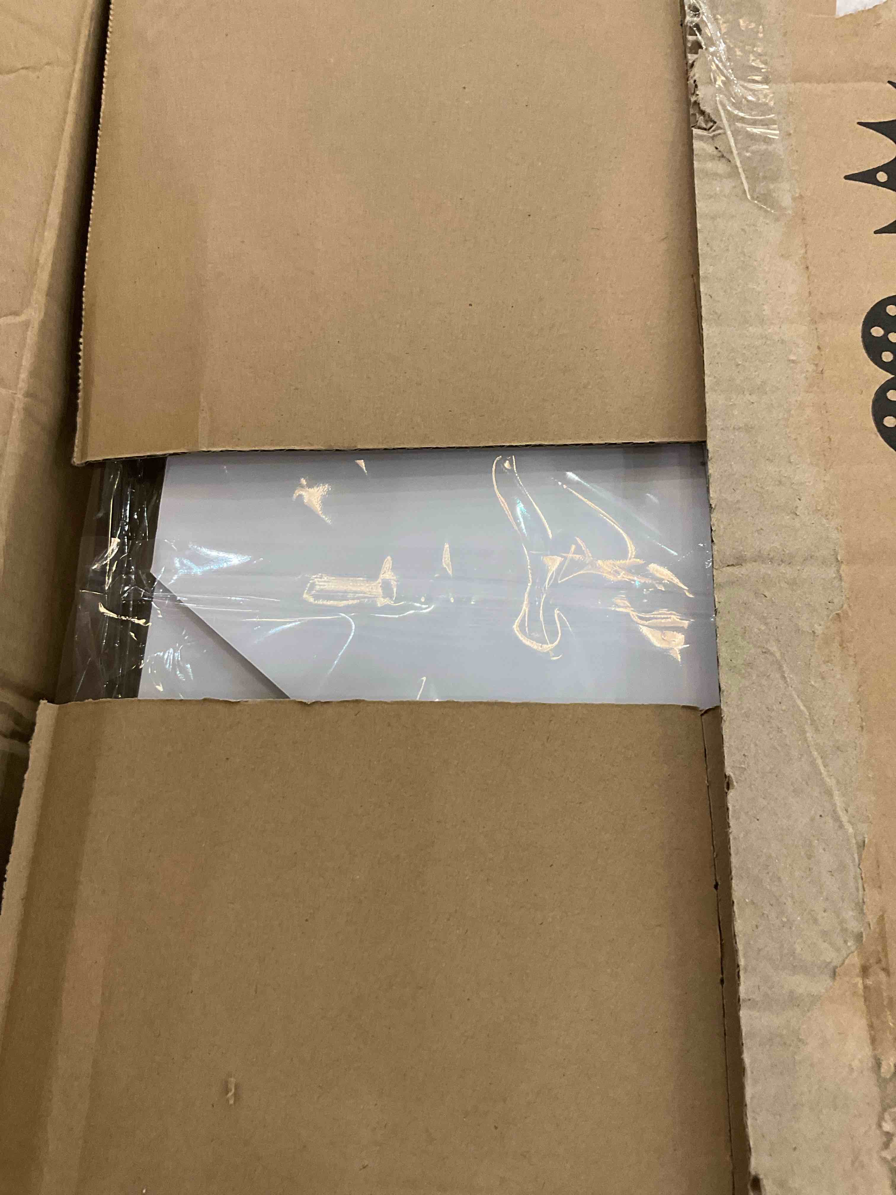 https://s3.amazonaws.com/lotting-images-prod/BargainHunt/EXS00384930_1715885375640.jpeg