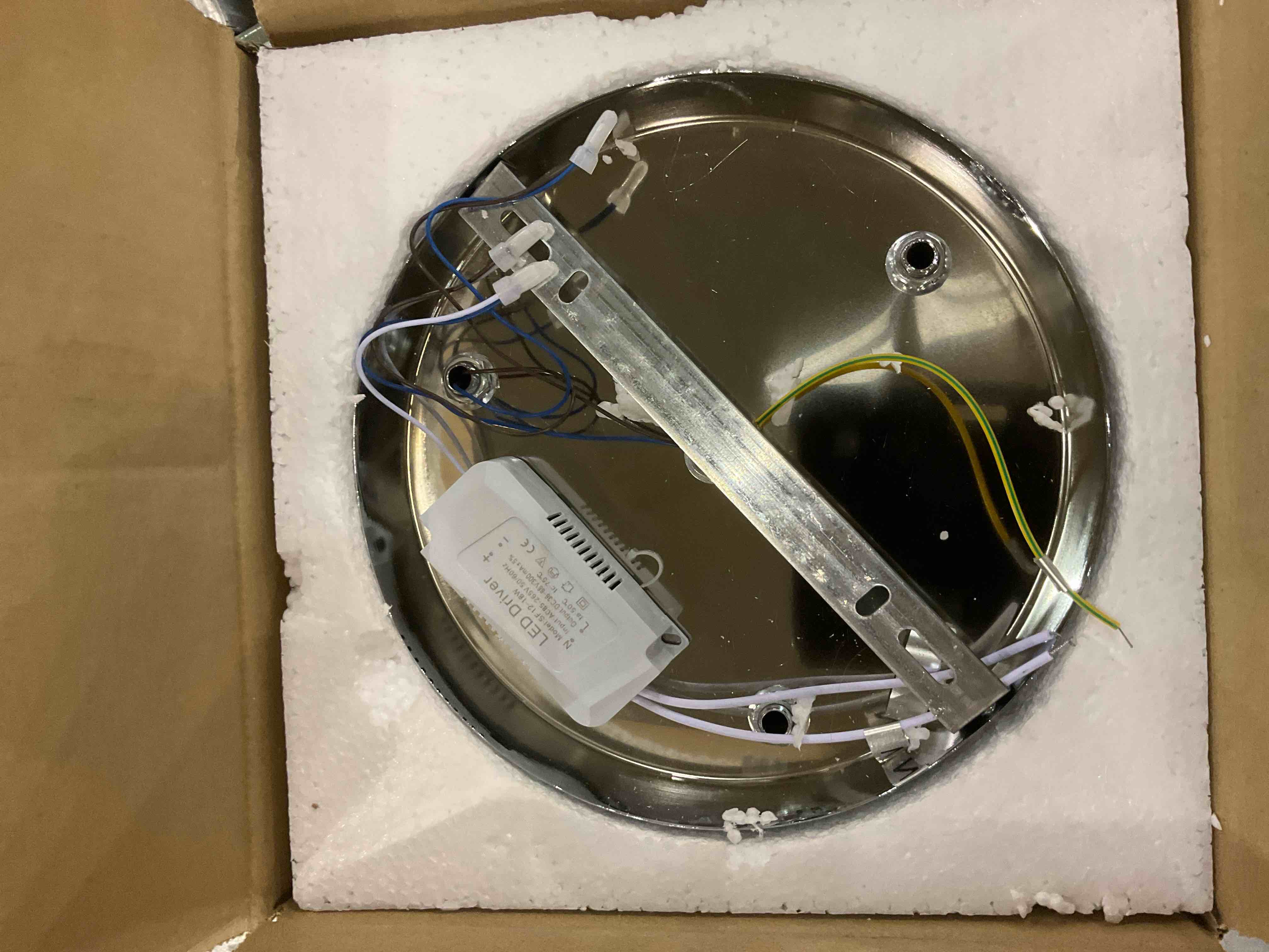 https://s3.amazonaws.com/lotting-images-prod/BargainHunt/EXS00385001_1709299343082.jpeg