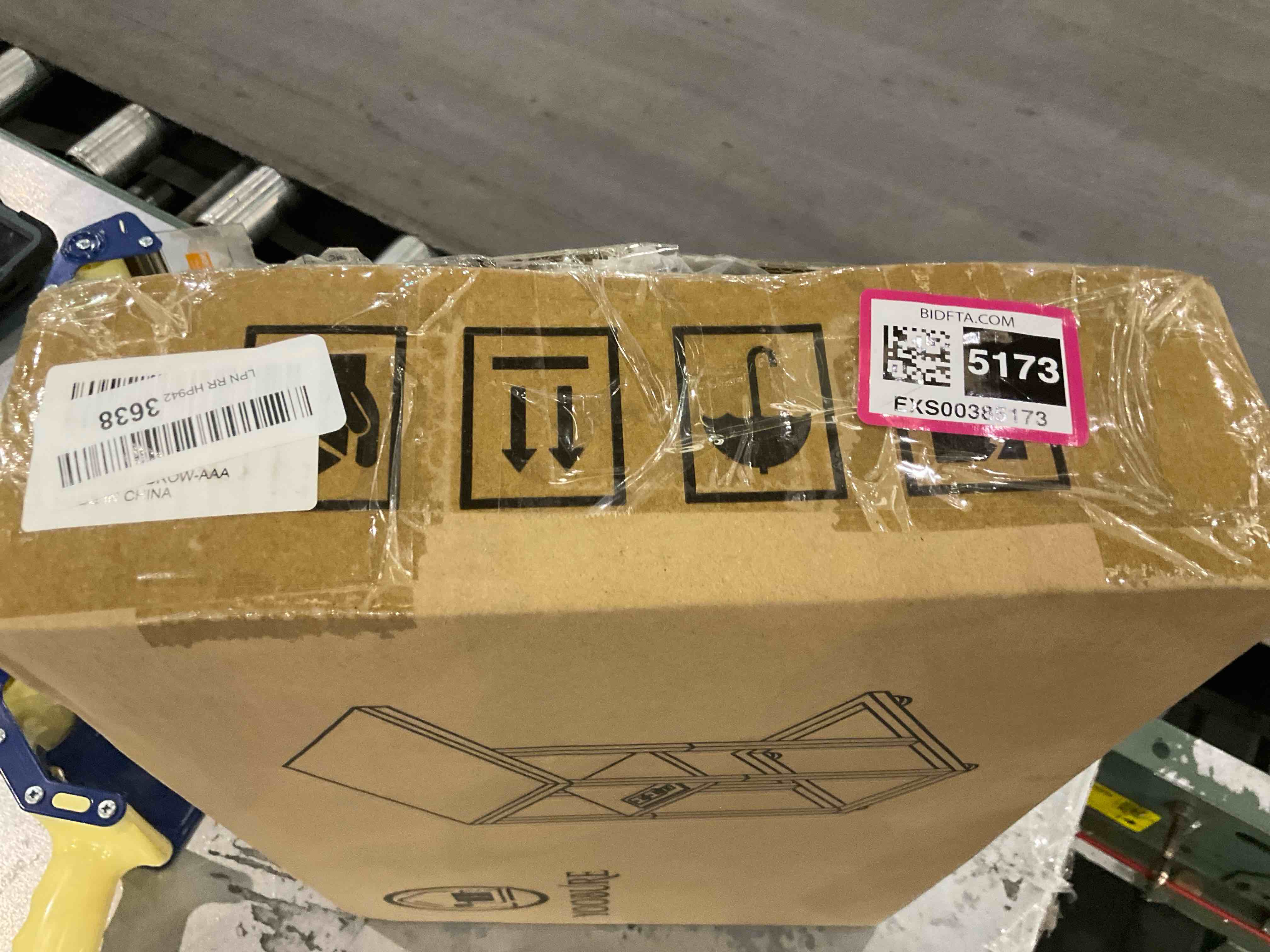 https://s3.amazonaws.com/lotting-images-prod/BargainHunt/EXS00385173_1709323416620.jpeg