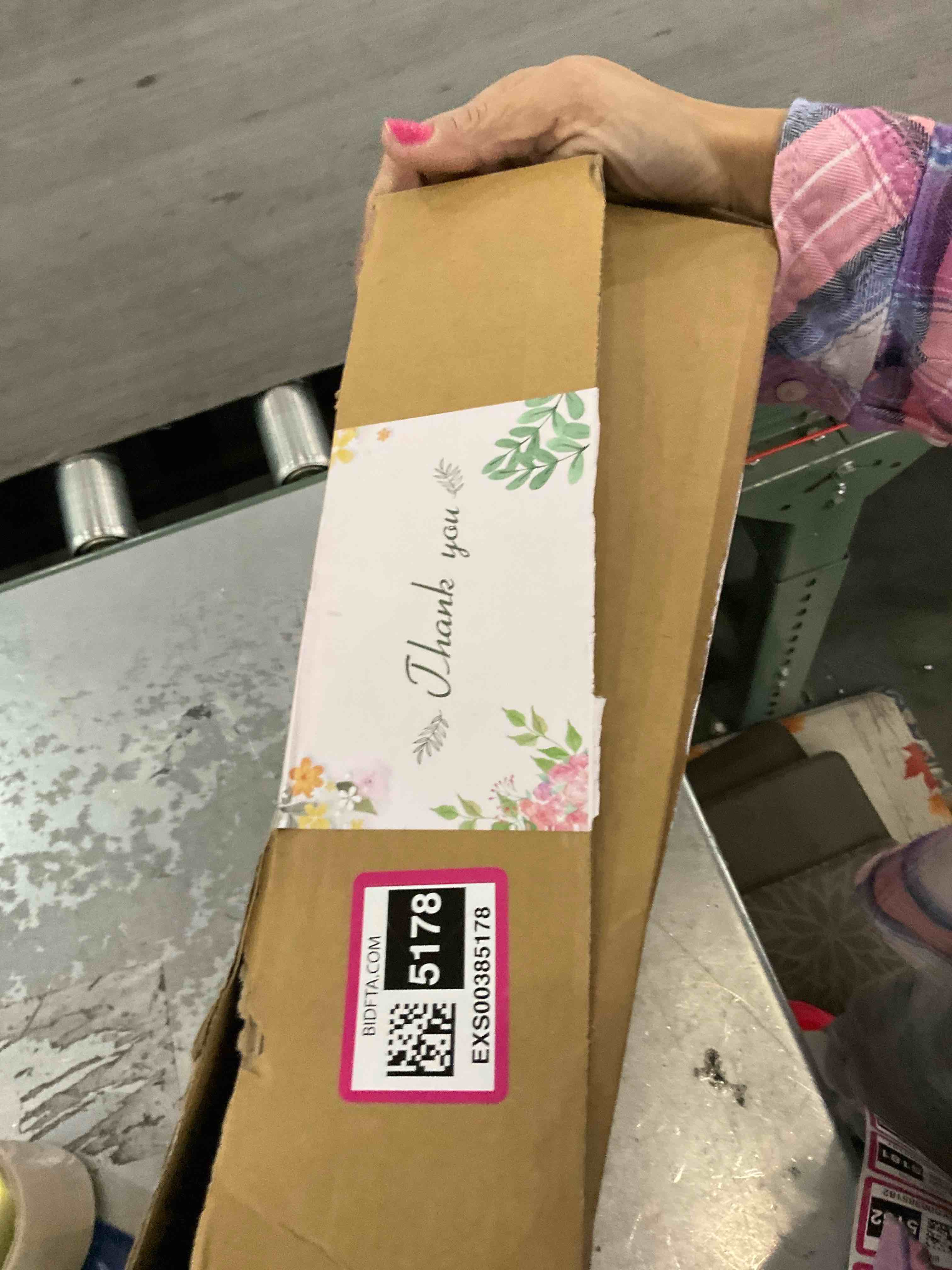 https://s3.amazonaws.com/lotting-images-prod/BargainHunt/EXS00385178_1709323931228.jpeg