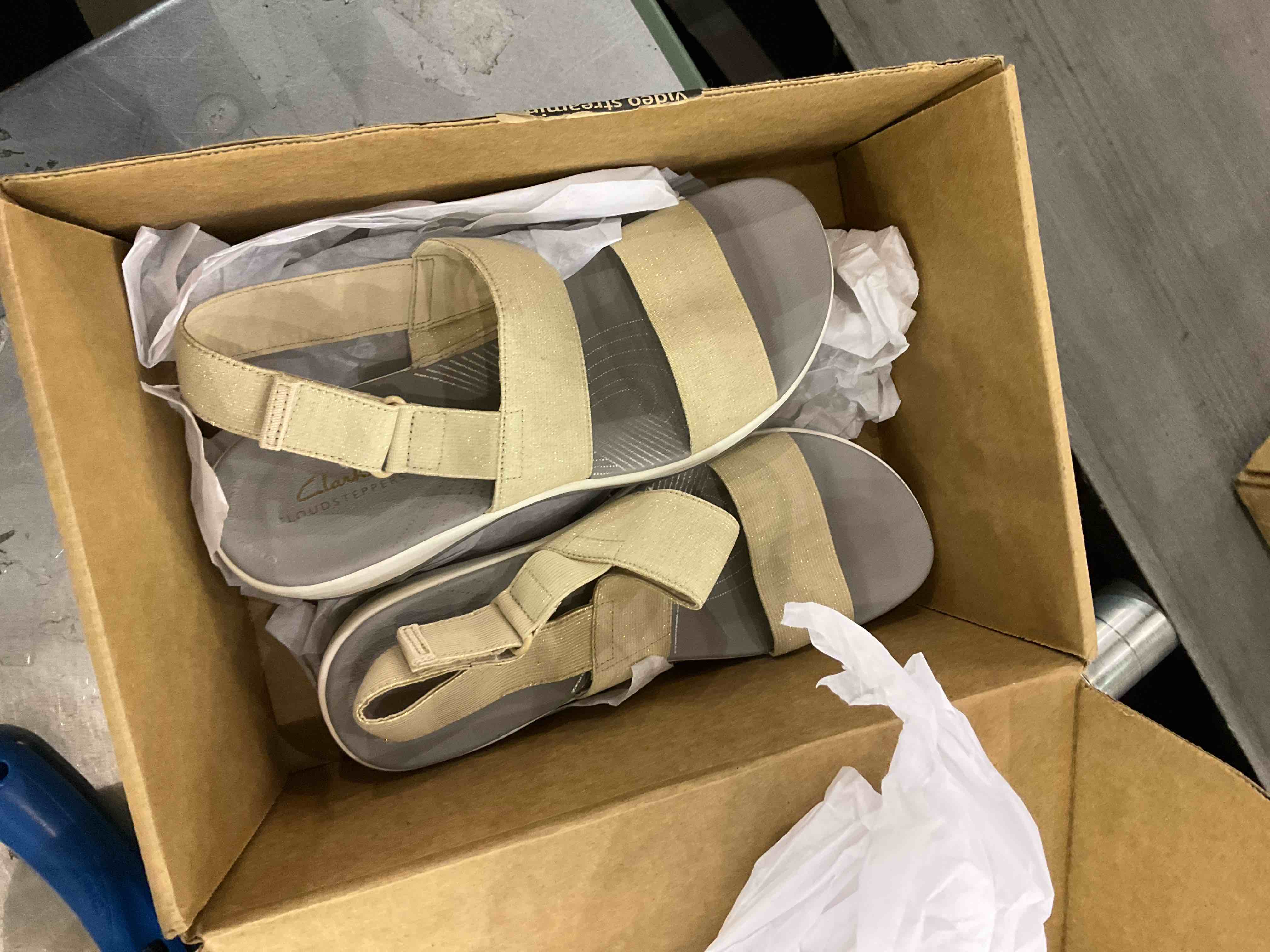 Clark’s size 10 M Sandals 
