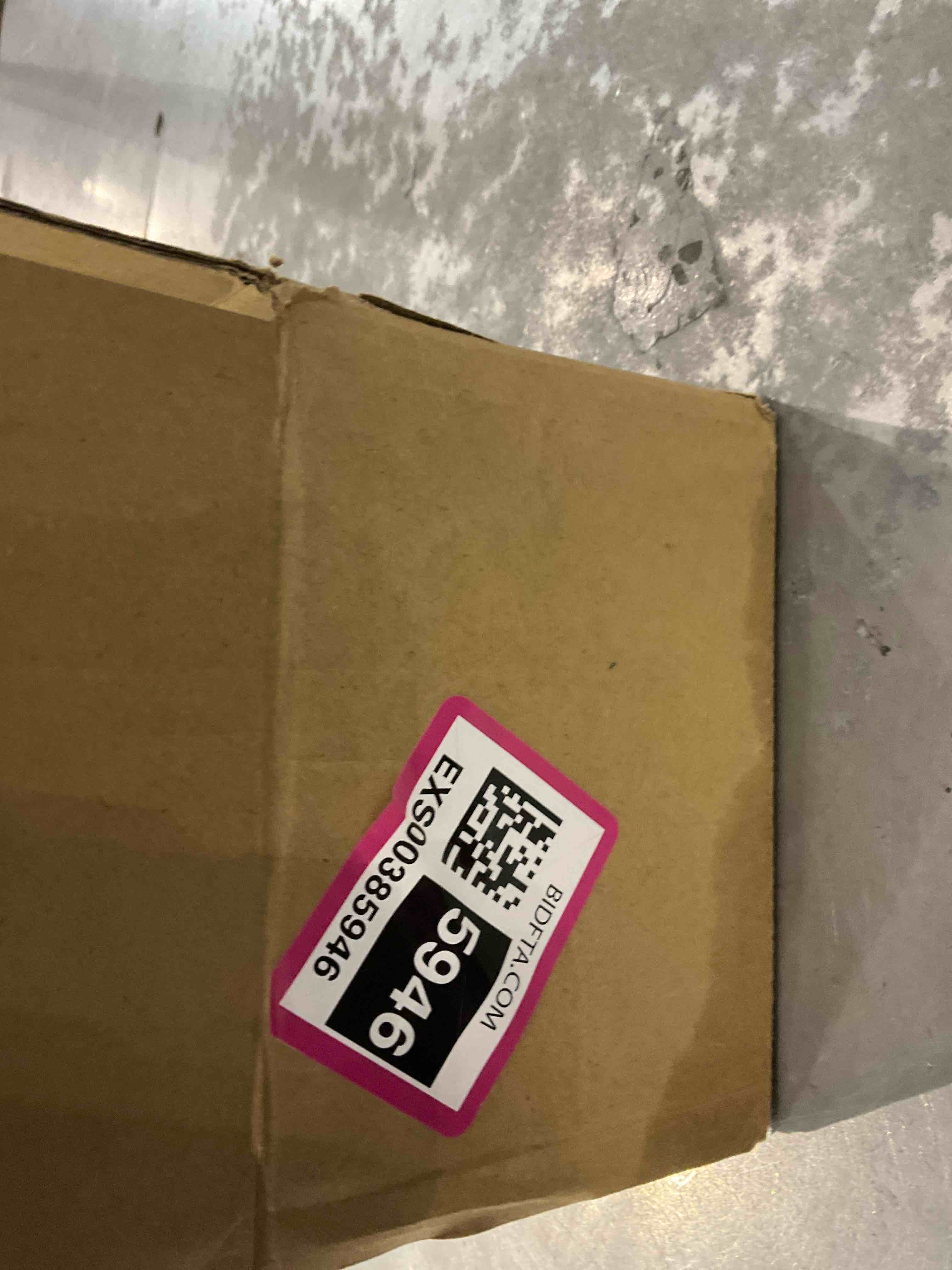 https://s3.amazonaws.com/lotting-images-prod/BargainHunt/EXS00385946_1711539838870.jpeg