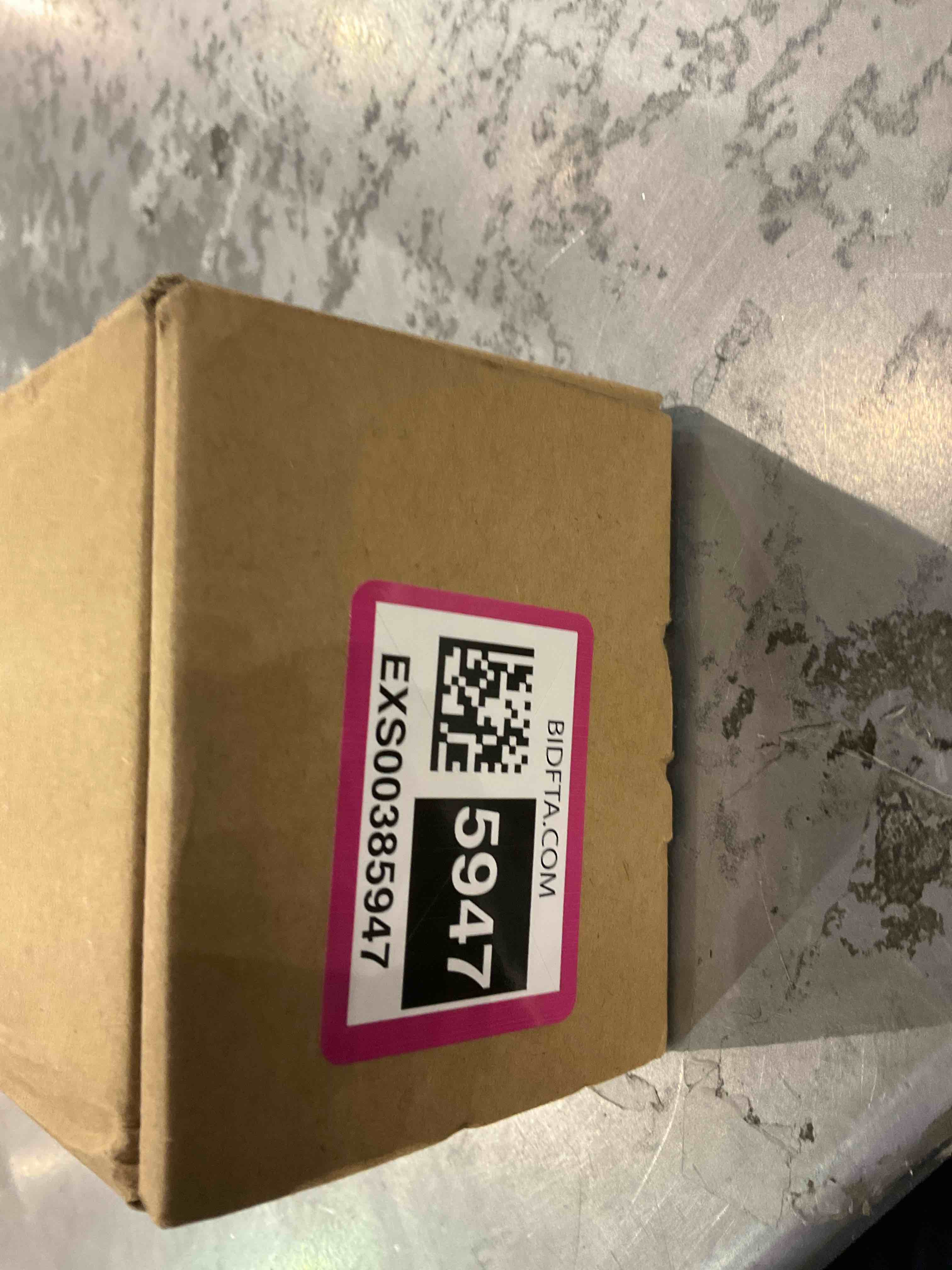 https://s3.amazonaws.com/lotting-images-prod/BargainHunt/EXS00385947_1711539890851.jpeg