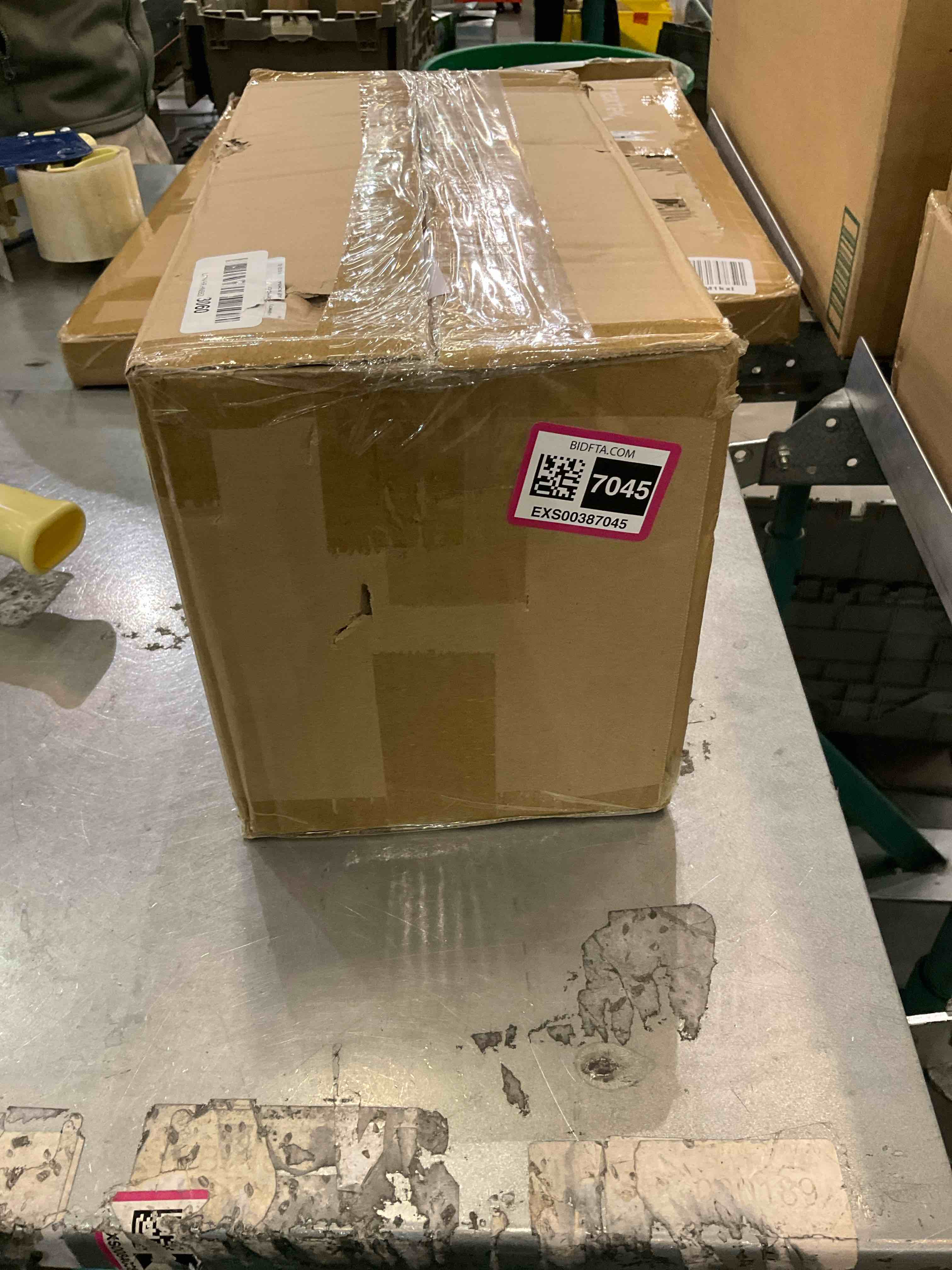 https://s3.amazonaws.com/lotting-images-prod/BargainHunt/EXS00387045_1708972045879.jpeg