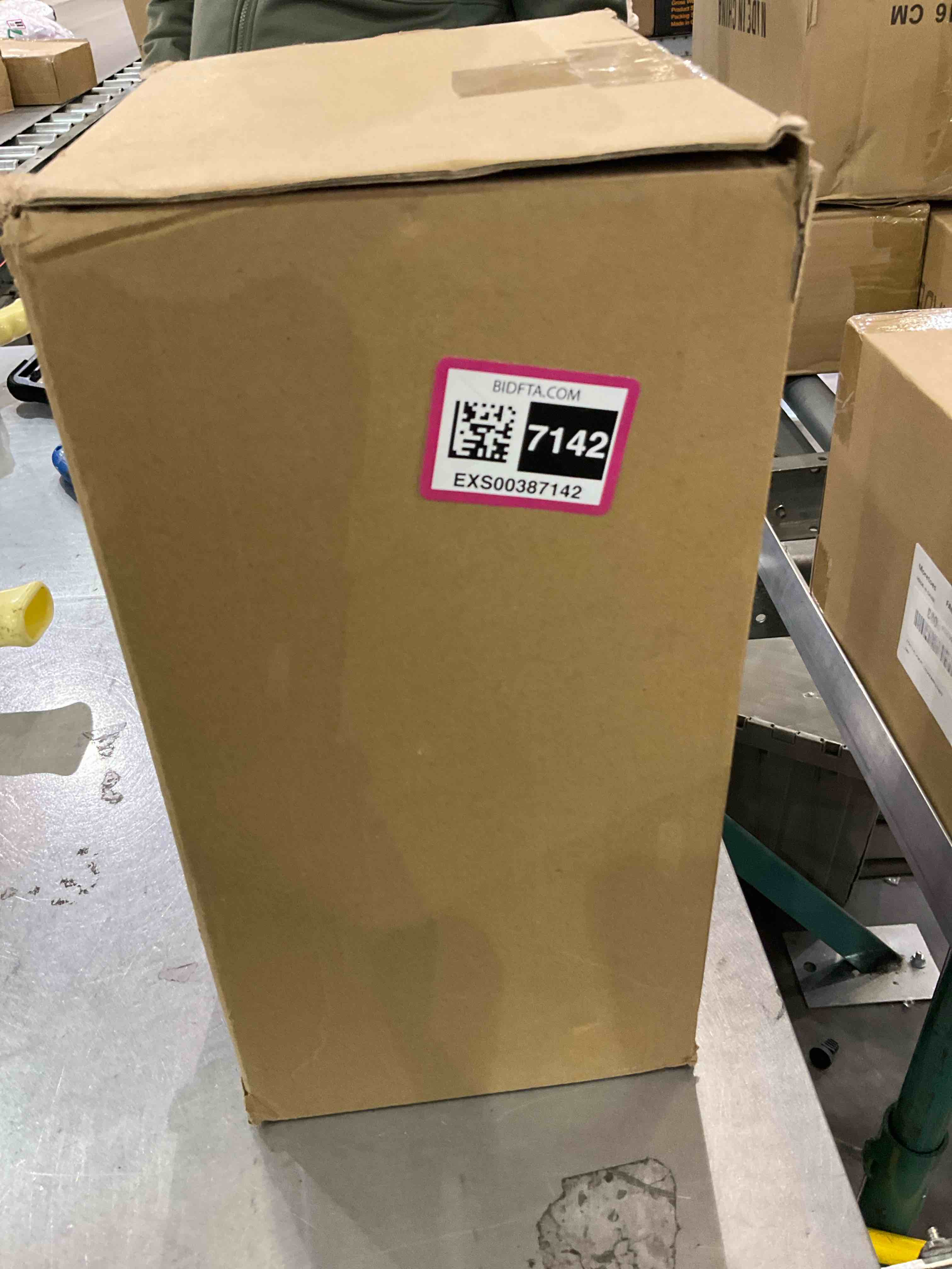 https://s3.amazonaws.com/lotting-images-prod/BargainHunt/EXS00387142_1709058621895.jpeg