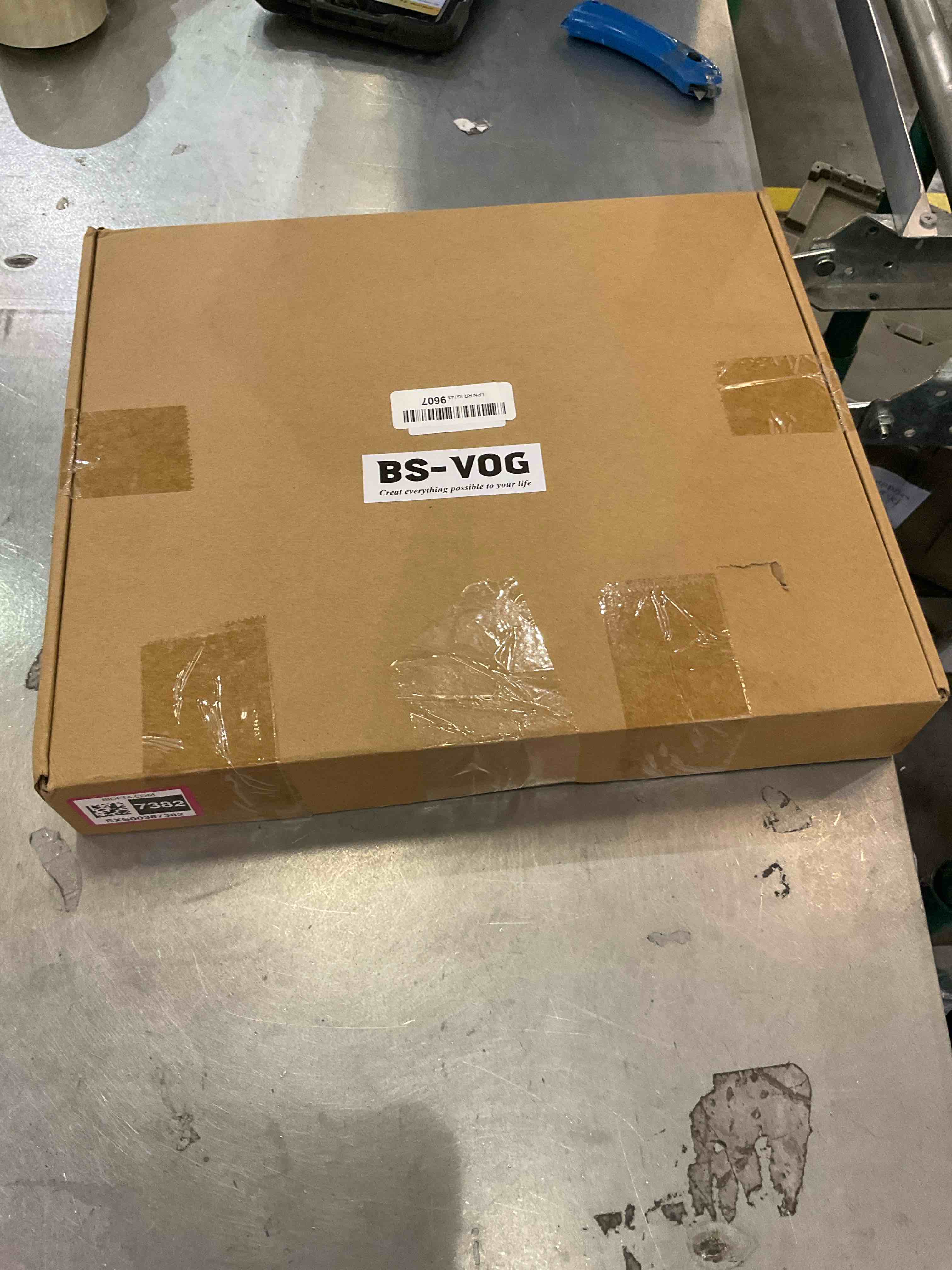 https://s3.amazonaws.com/lotting-images-prod/BargainHunt/EXS00387382_1709229475455.jpeg