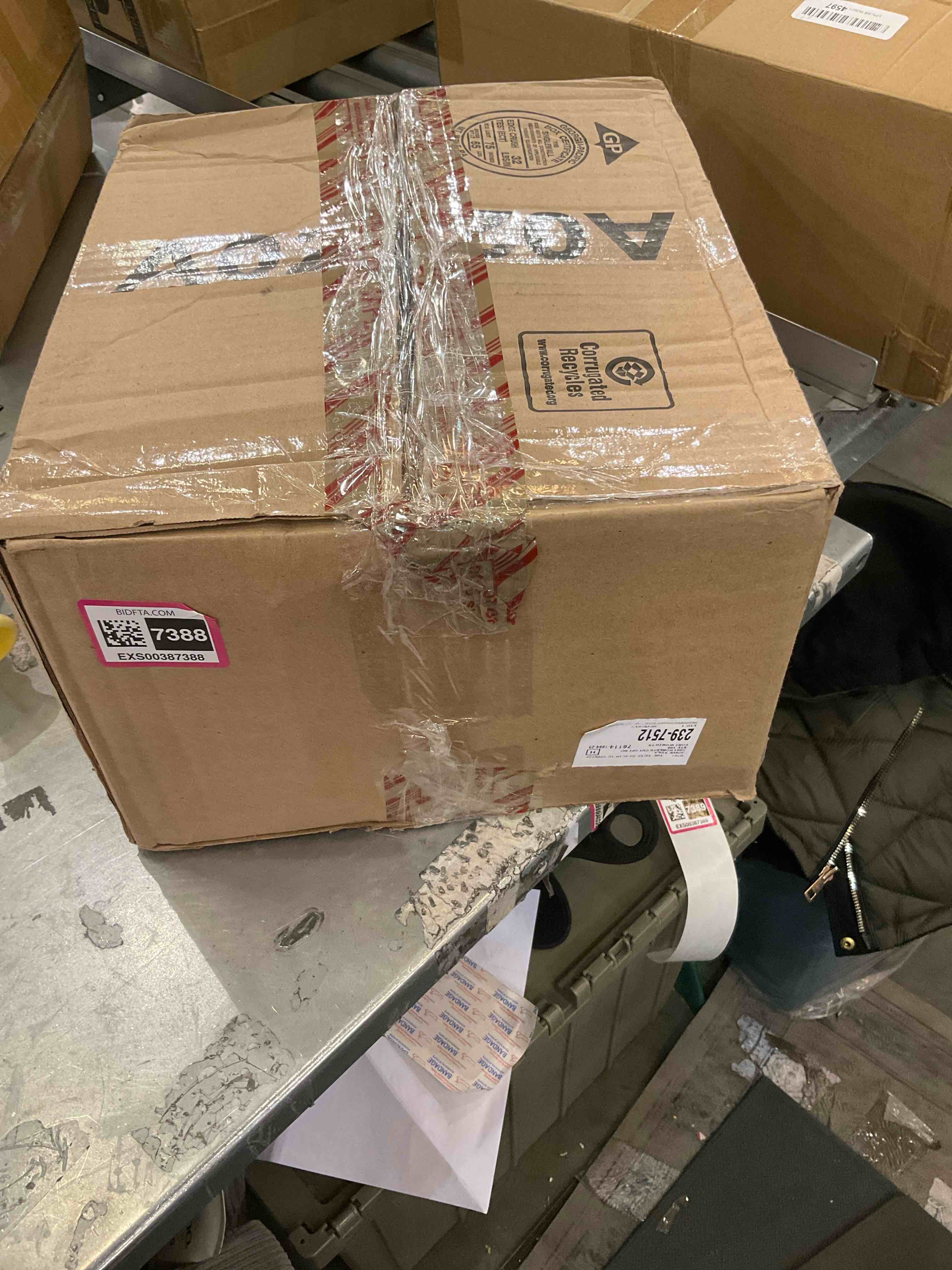 https://s3.amazonaws.com/lotting-images-prod/BargainHunt/EXS00387388_1709230657068.jpeg