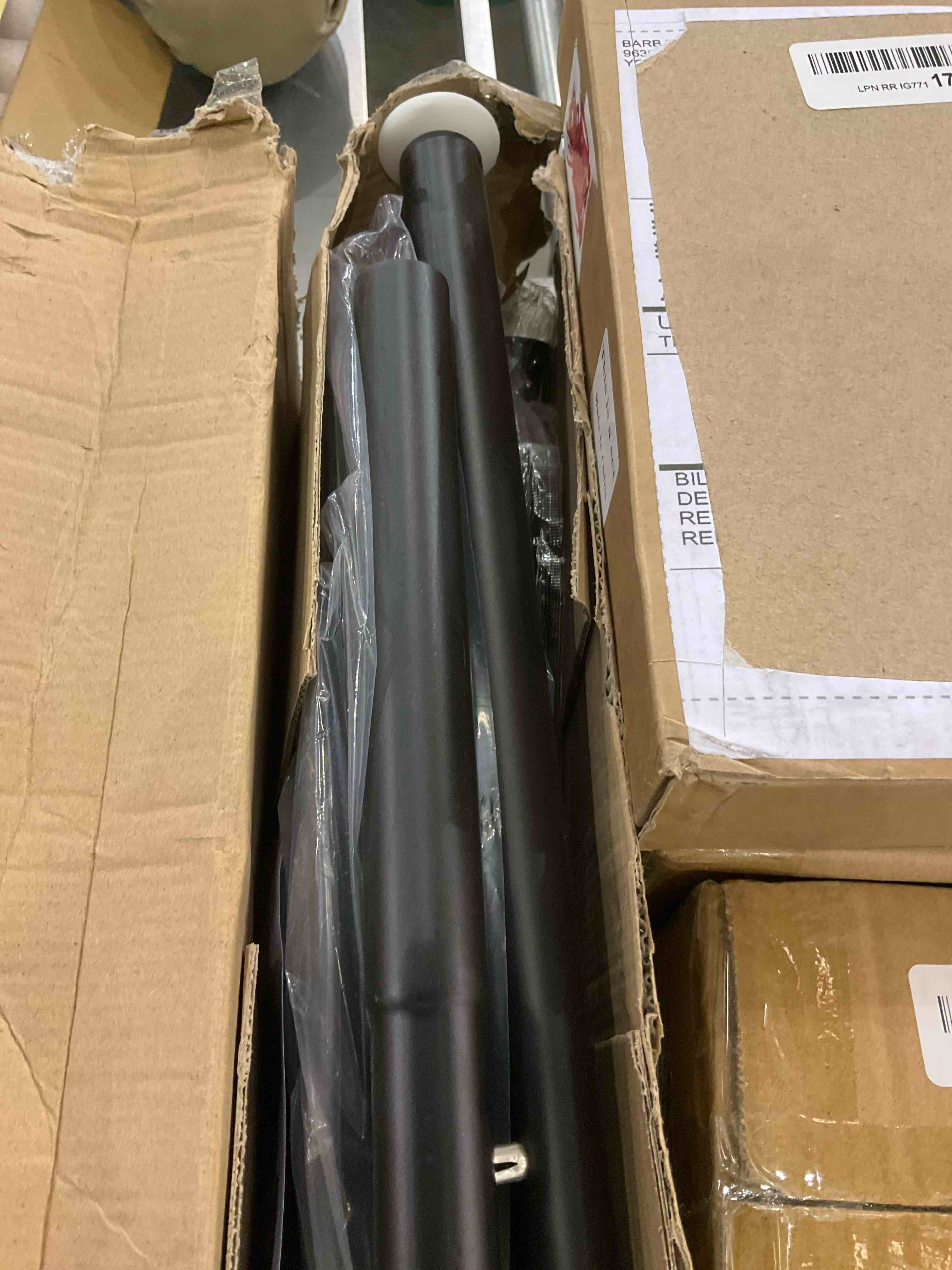 https://s3.amazonaws.com/lotting-images-prod/BargainHunt/EXS00387474_1709319268342.jpeg