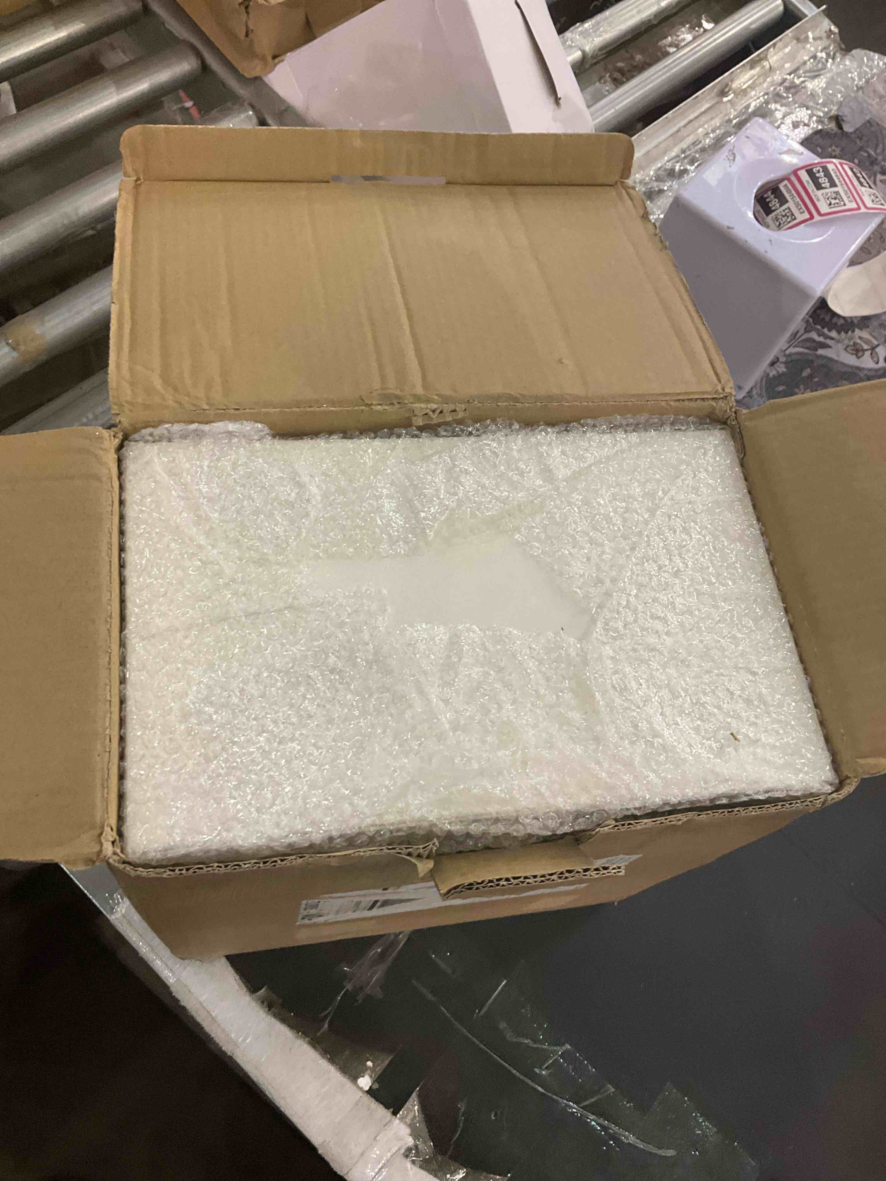 https://s3.amazonaws.com/lotting-images-prod/BargainHunt/EXS00387560_1715254976033.jpeg