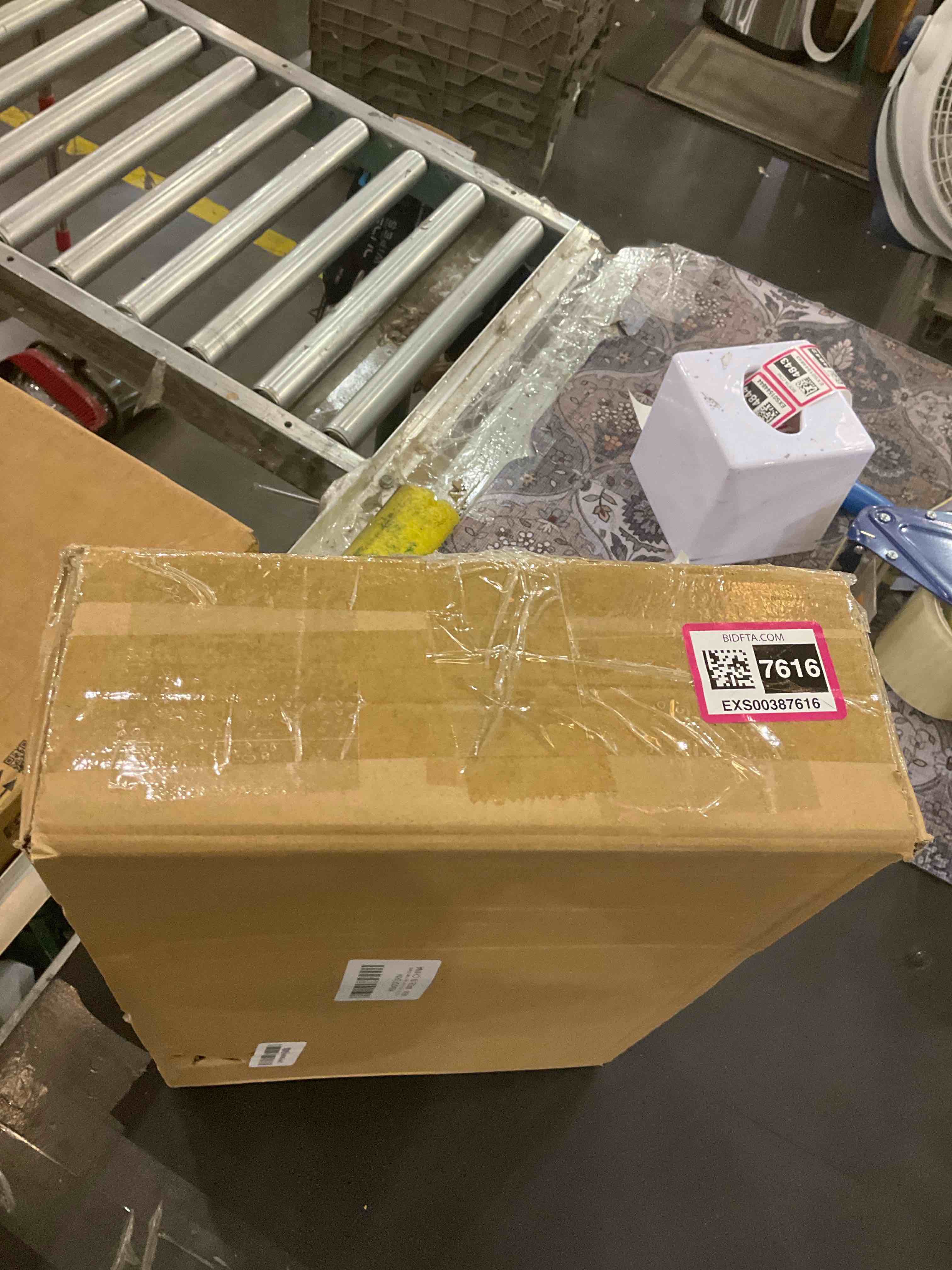https://s3.amazonaws.com/lotting-images-prod/BargainHunt/EXS00387616_1715267628476.jpeg