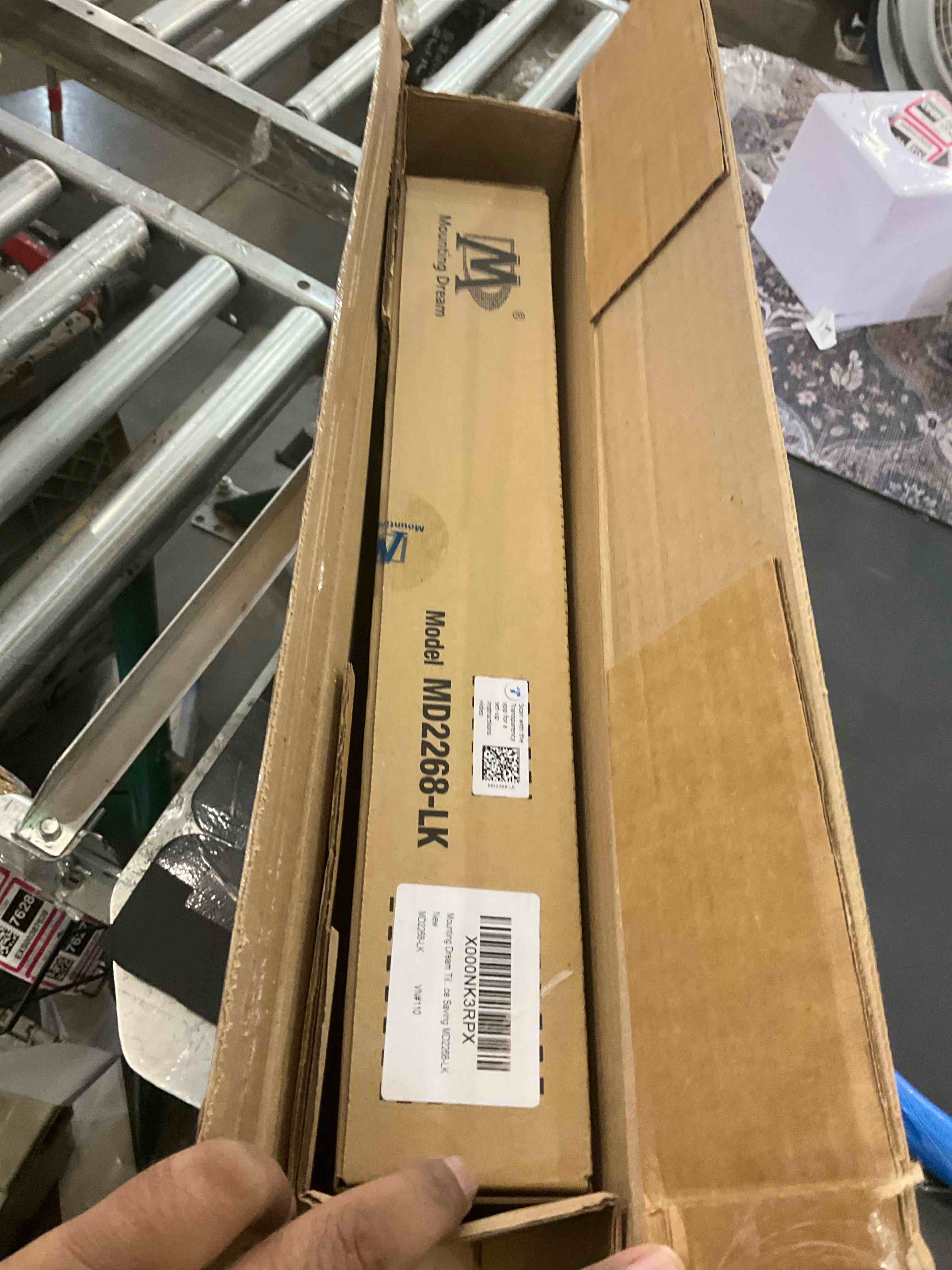 https://s3.amazonaws.com/lotting-images-prod/BargainHunt/EXS00387617_1715267665808.jpeg