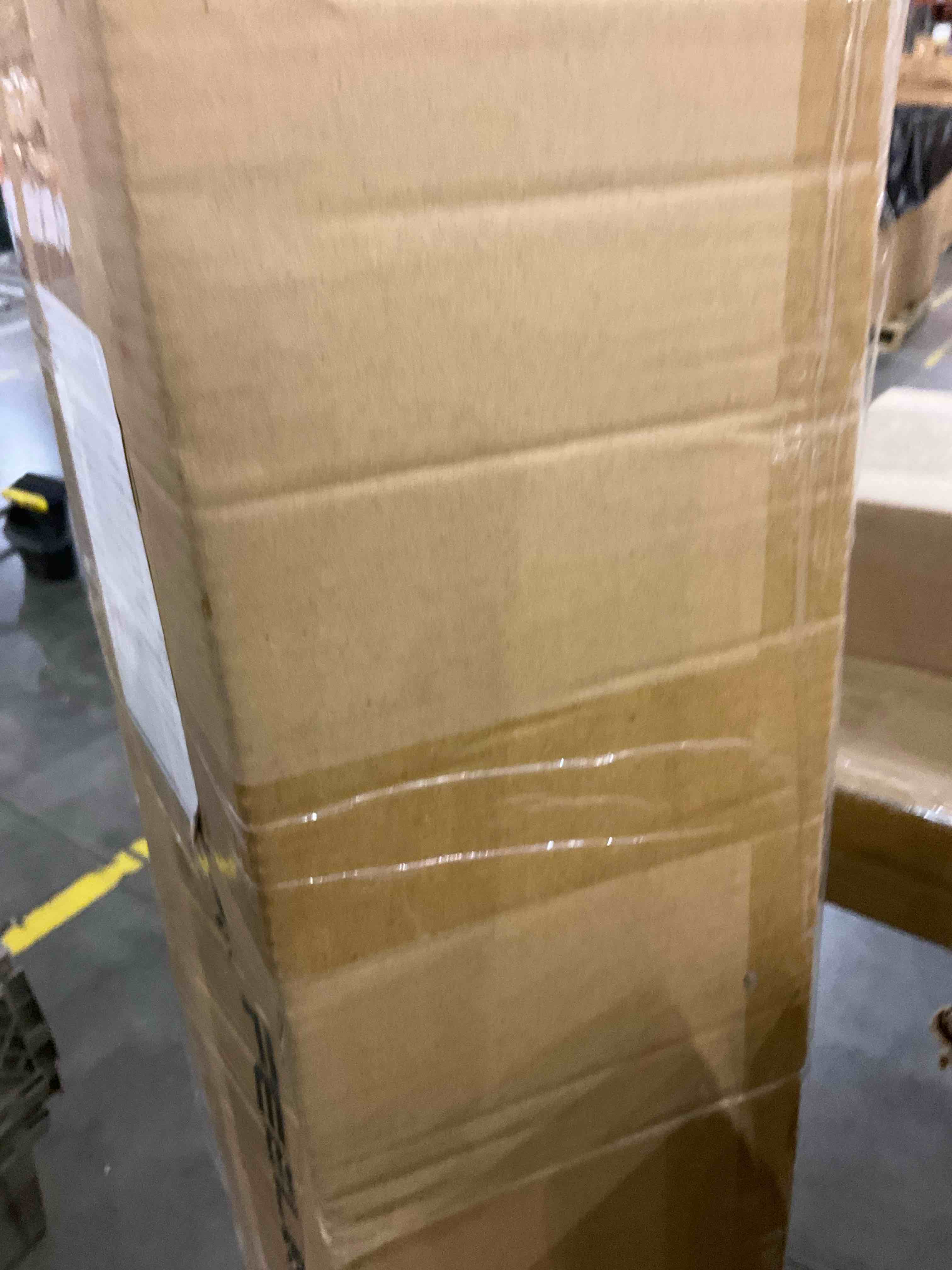 https://s3.amazonaws.com/lotting-images-prod/BargainHunt/EXS00387806_1715946863795.jpeg