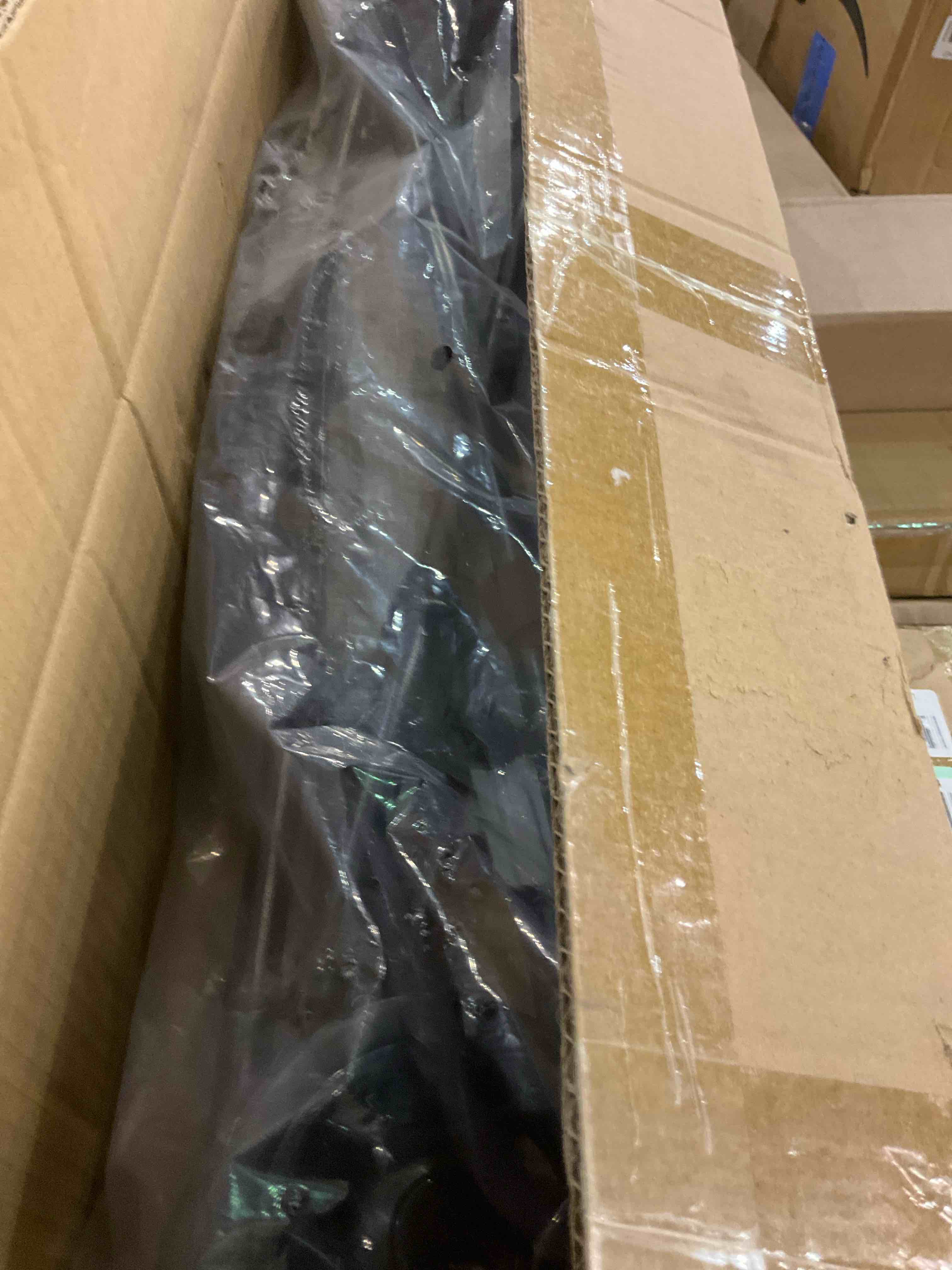 https://s3.amazonaws.com/lotting-images-prod/BargainHunt/EXS00387807_1715946968156.jpeg