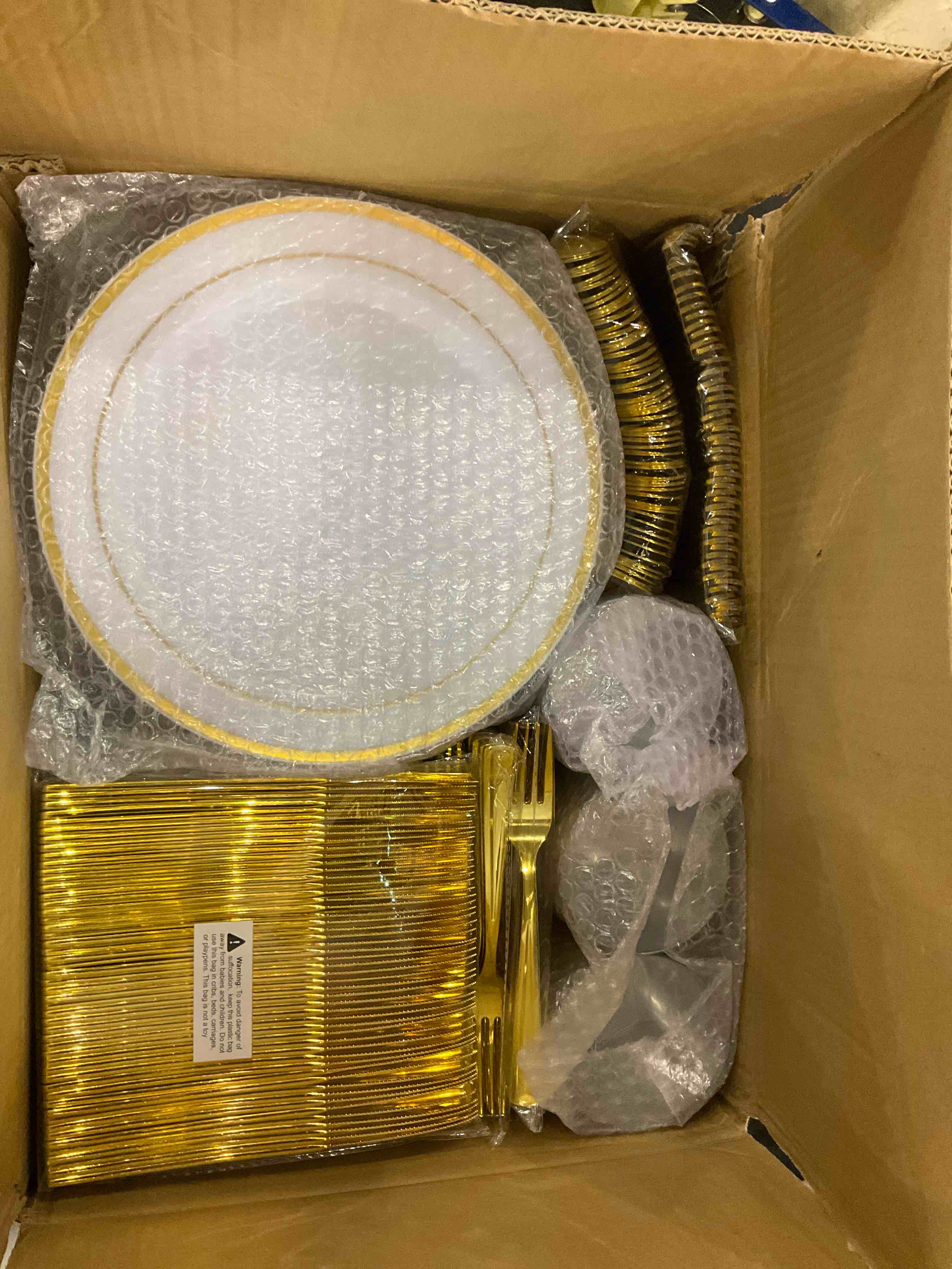 https://s3.amazonaws.com/lotting-images-prod/BargainHunt/EXS00387815_1715948121450.jpeg