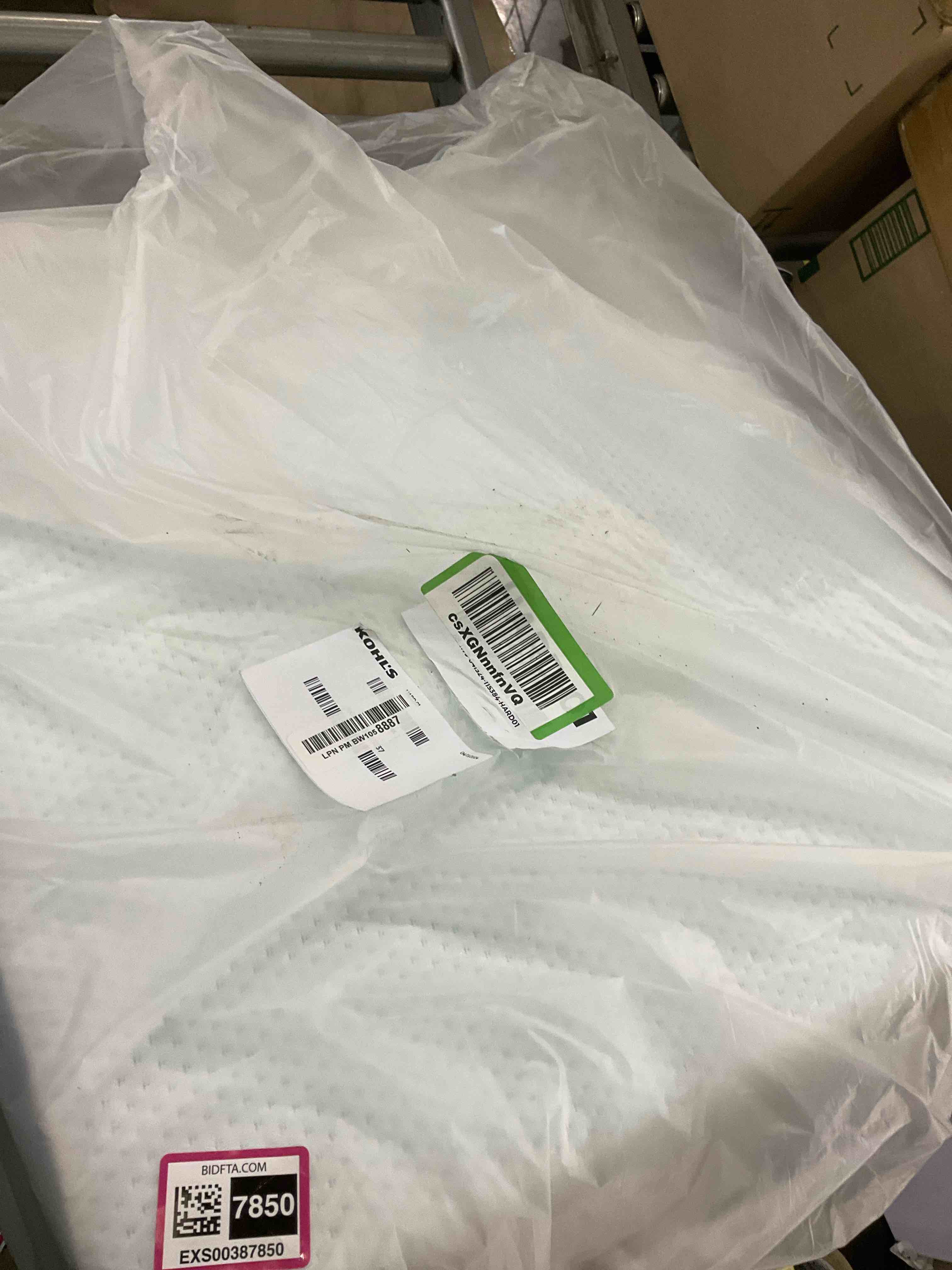 https://s3.amazonaws.com/lotting-images-prod/BargainHunt/EXS00387850_1715952594979.jpeg