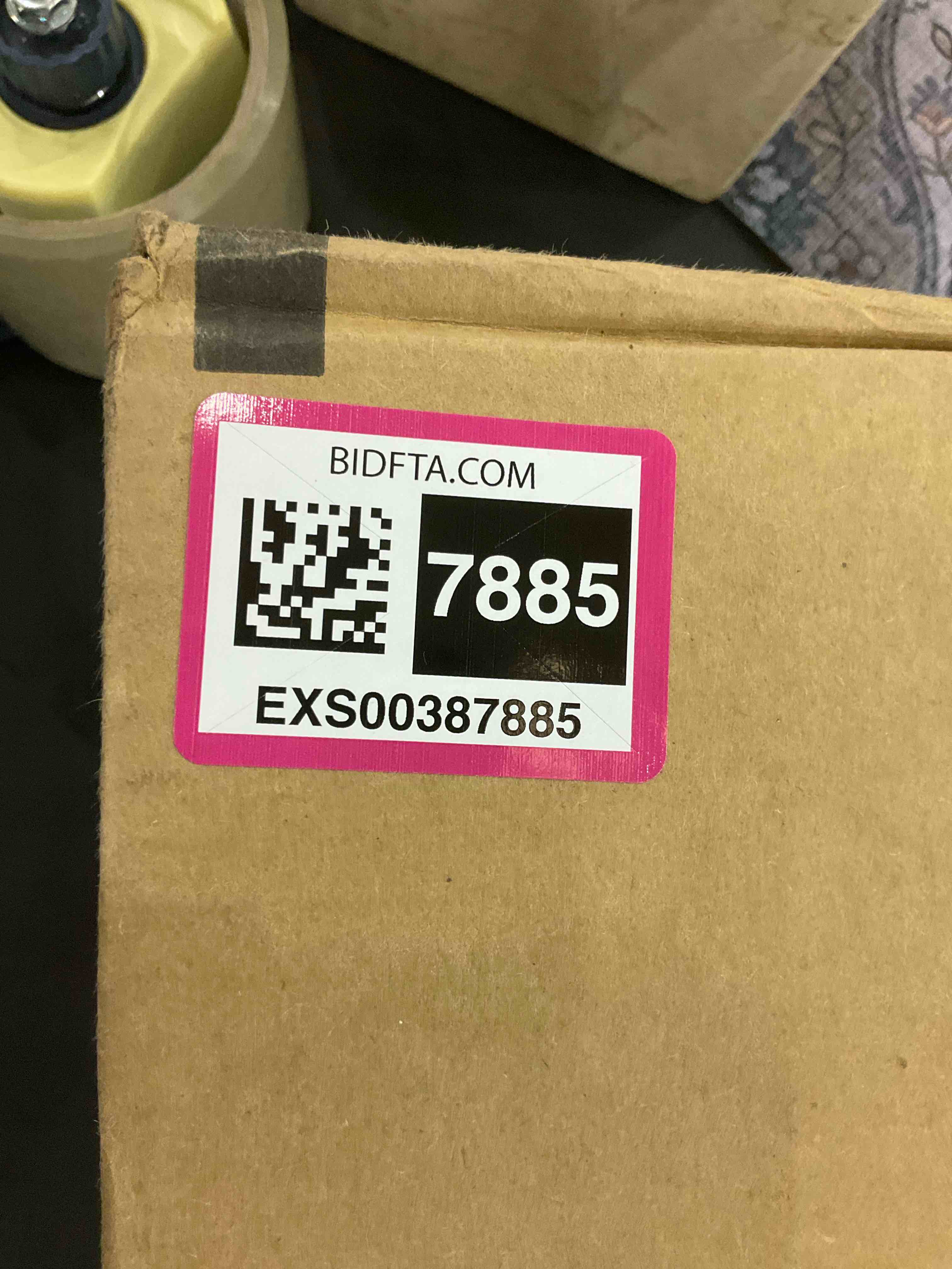 https://s3.amazonaws.com/lotting-images-prod/BargainHunt/EXS00387885_1715957799664.jpeg