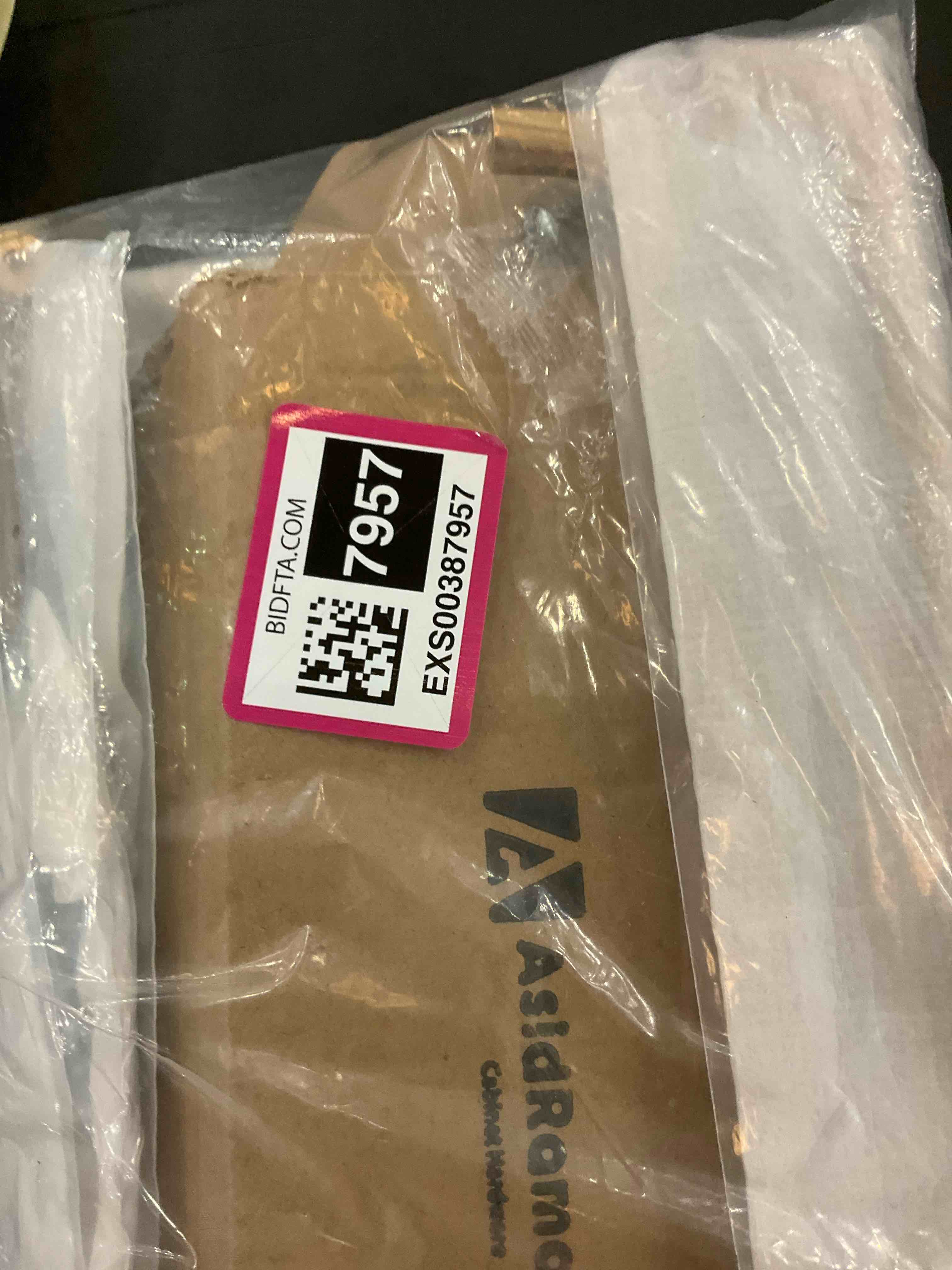 https://s3.amazonaws.com/lotting-images-prod/BargainHunt/EXS00387957_1716216629470.jpeg