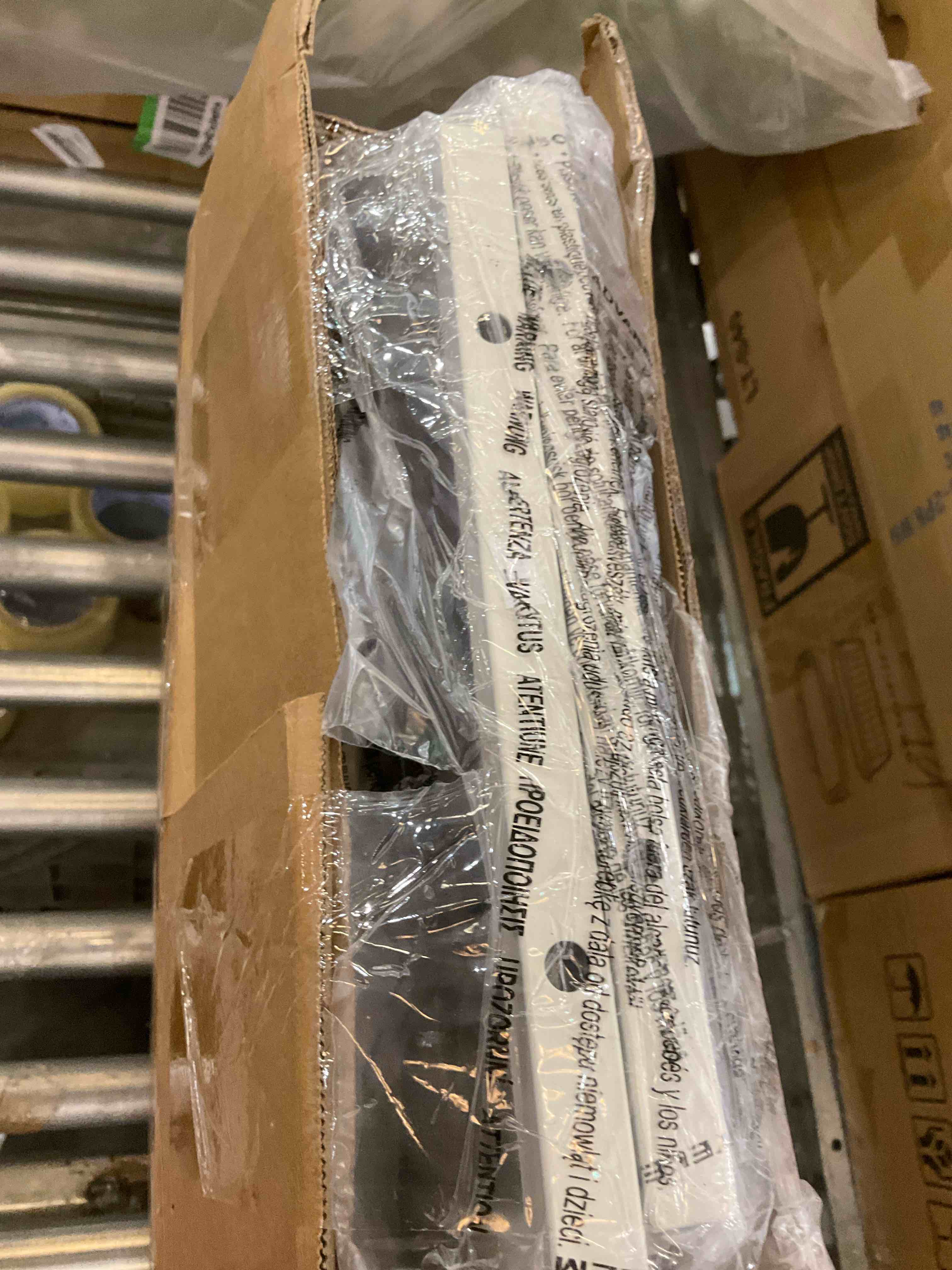 https://s3.amazonaws.com/lotting-images-prod/BargainHunt/EXS00387994_1716223554007.jpeg