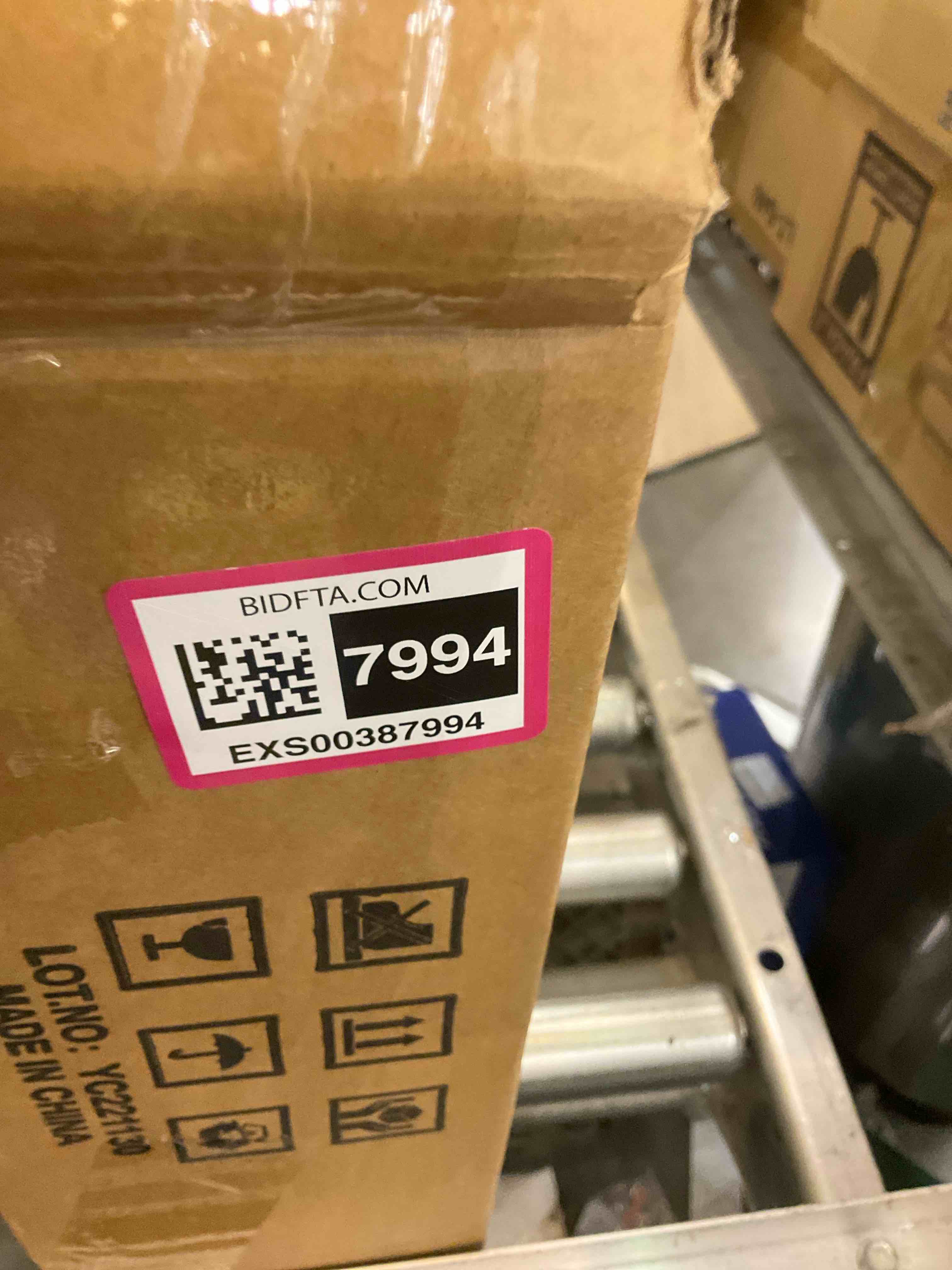 https://s3.amazonaws.com/lotting-images-prod/BargainHunt/EXS00387994_1716223563649.jpeg