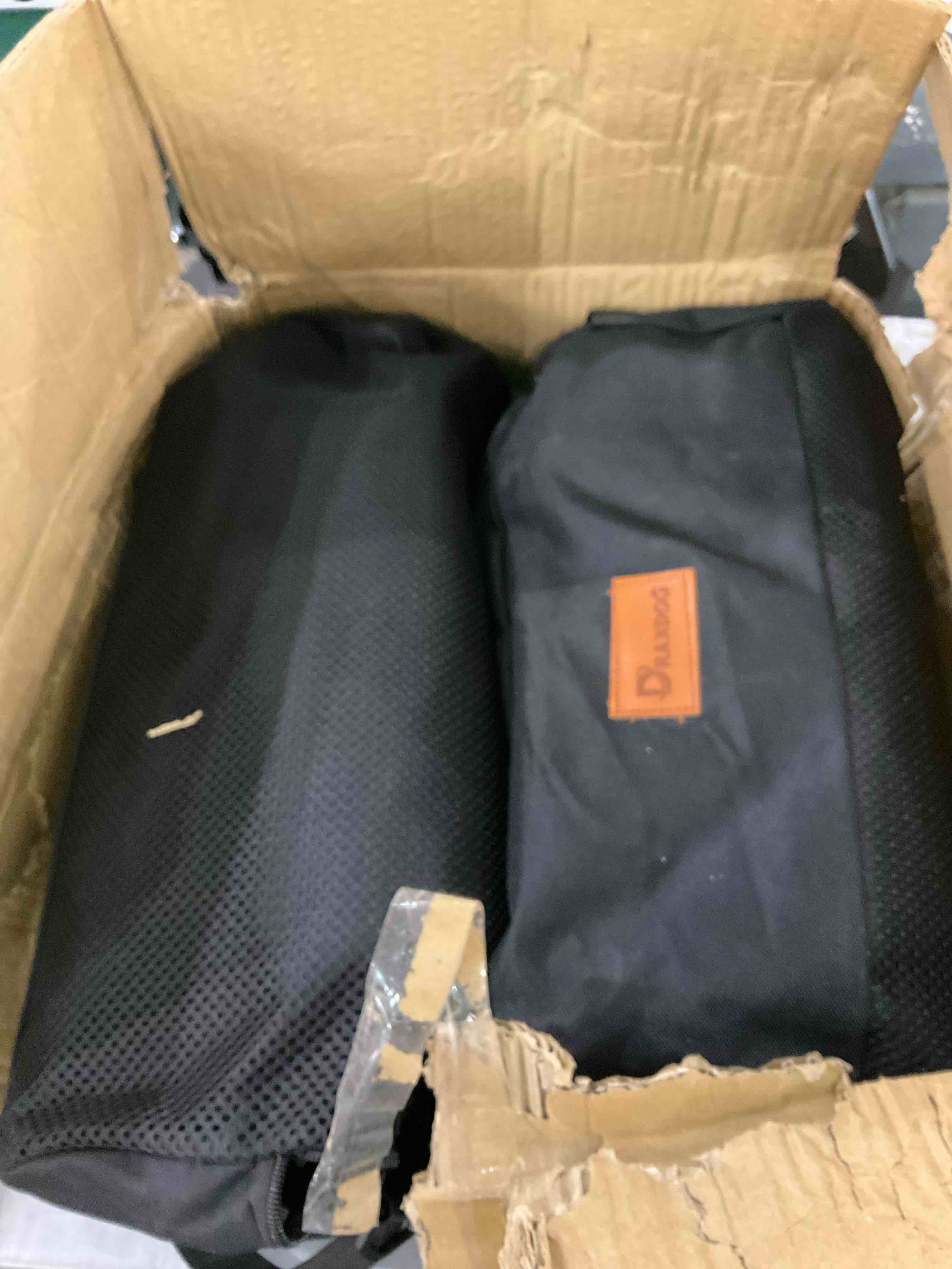 https://s3.amazonaws.com/lotting-images-prod/BargainHunt/EXS00388059_1715604065454.jpeg