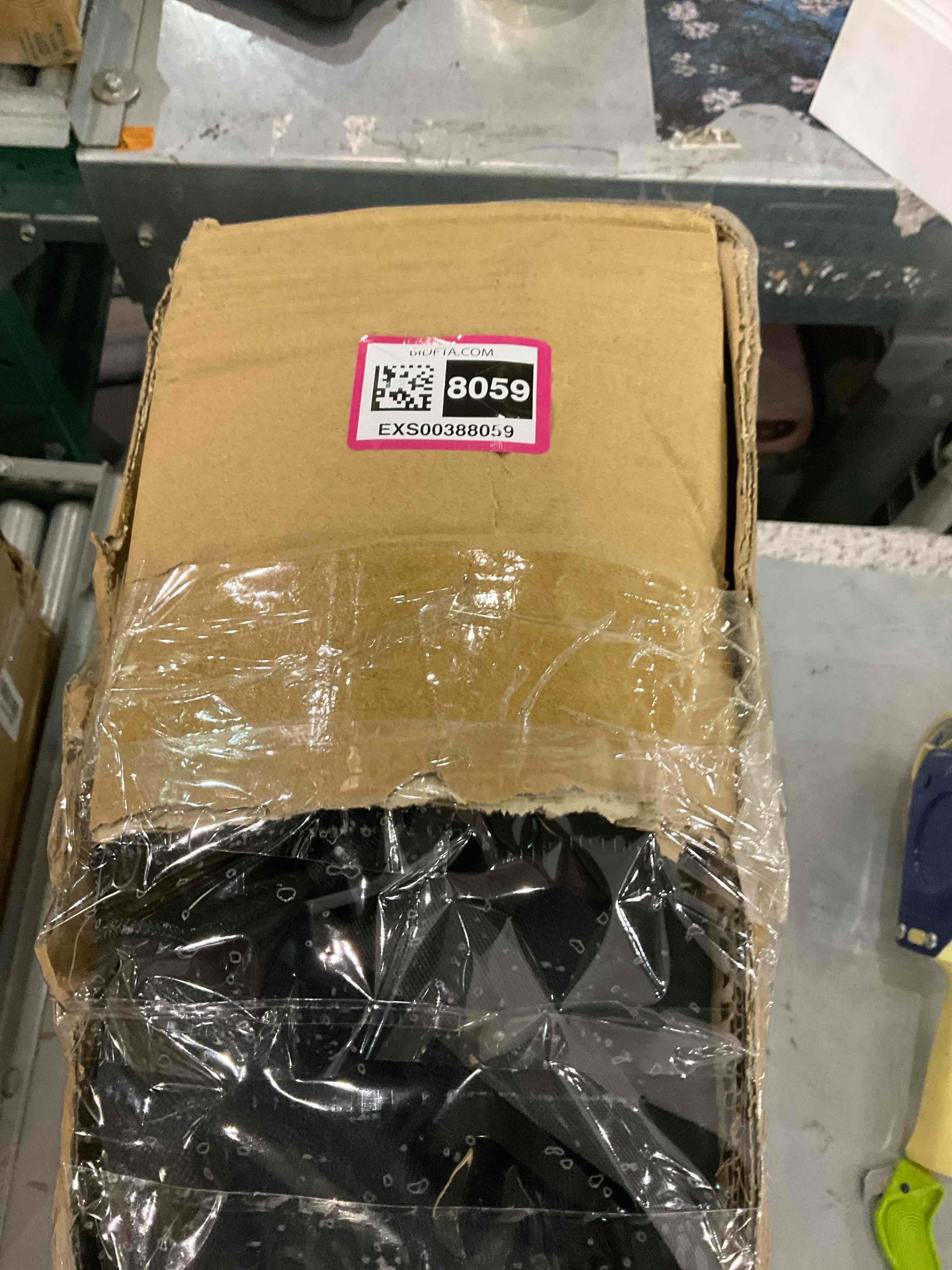 https://s3.amazonaws.com/lotting-images-prod/BargainHunt/EXS00388059_1715604127767.jpeg