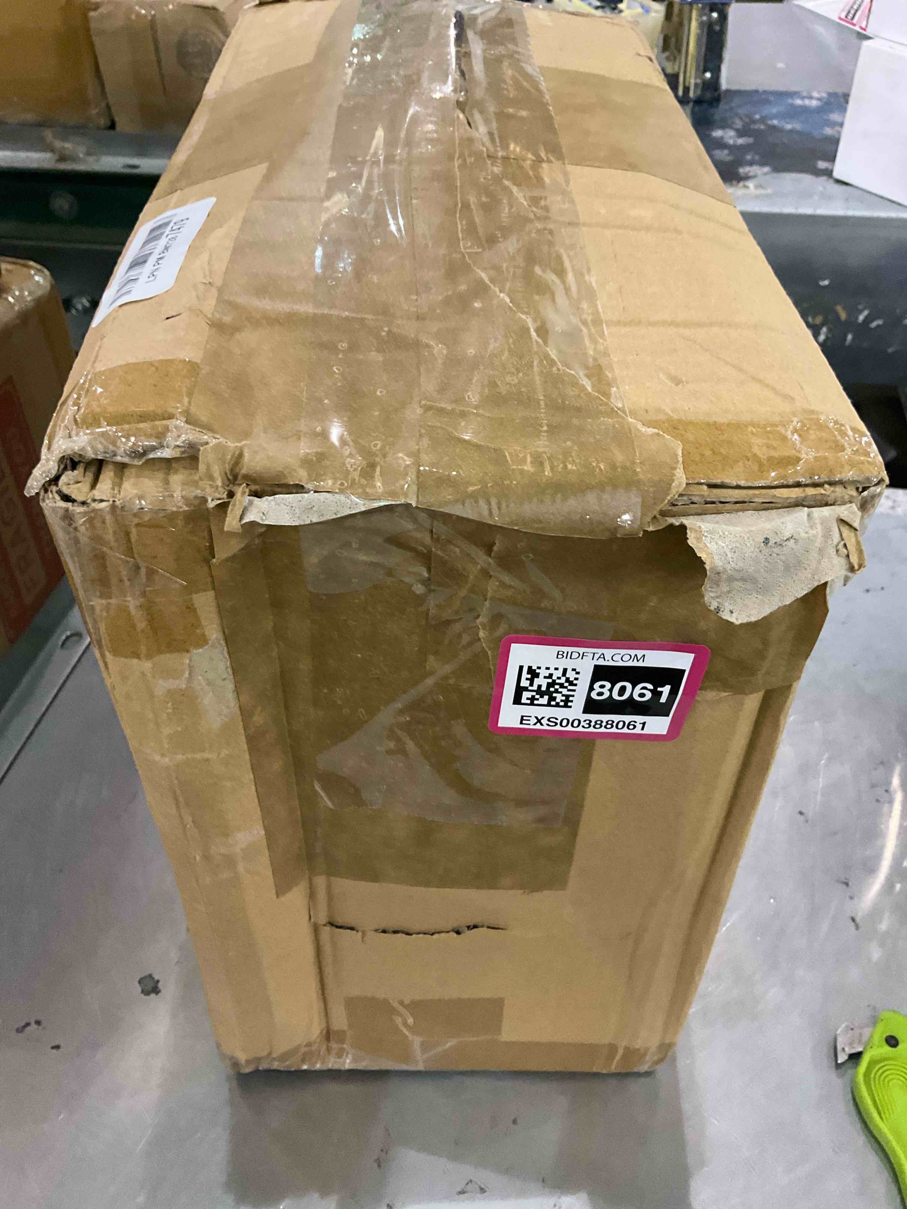 https://s3.amazonaws.com/lotting-images-prod/BargainHunt/EXS00388061_1715604263731.jpeg