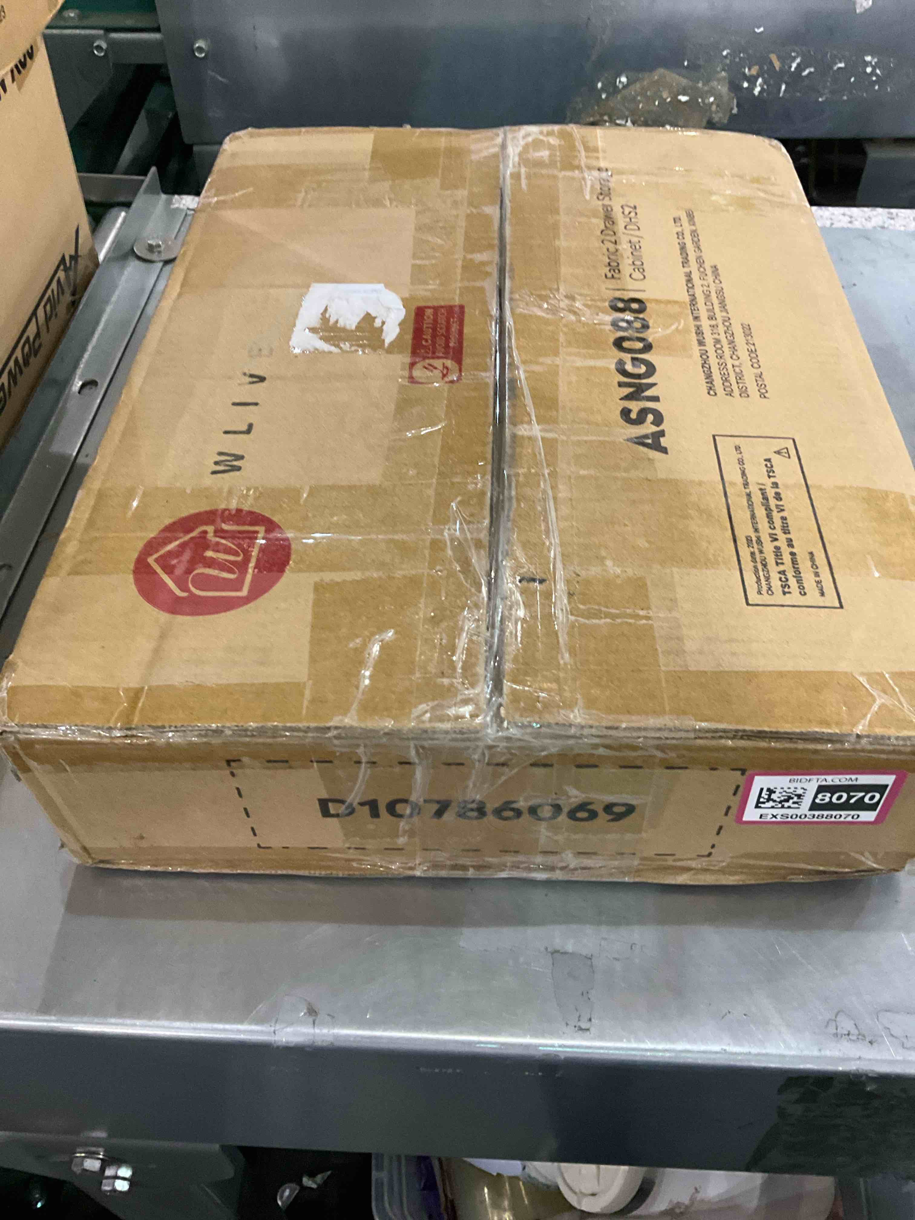https://s3.amazonaws.com/lotting-images-prod/BargainHunt/EXS00388070_1715604870978.jpeg