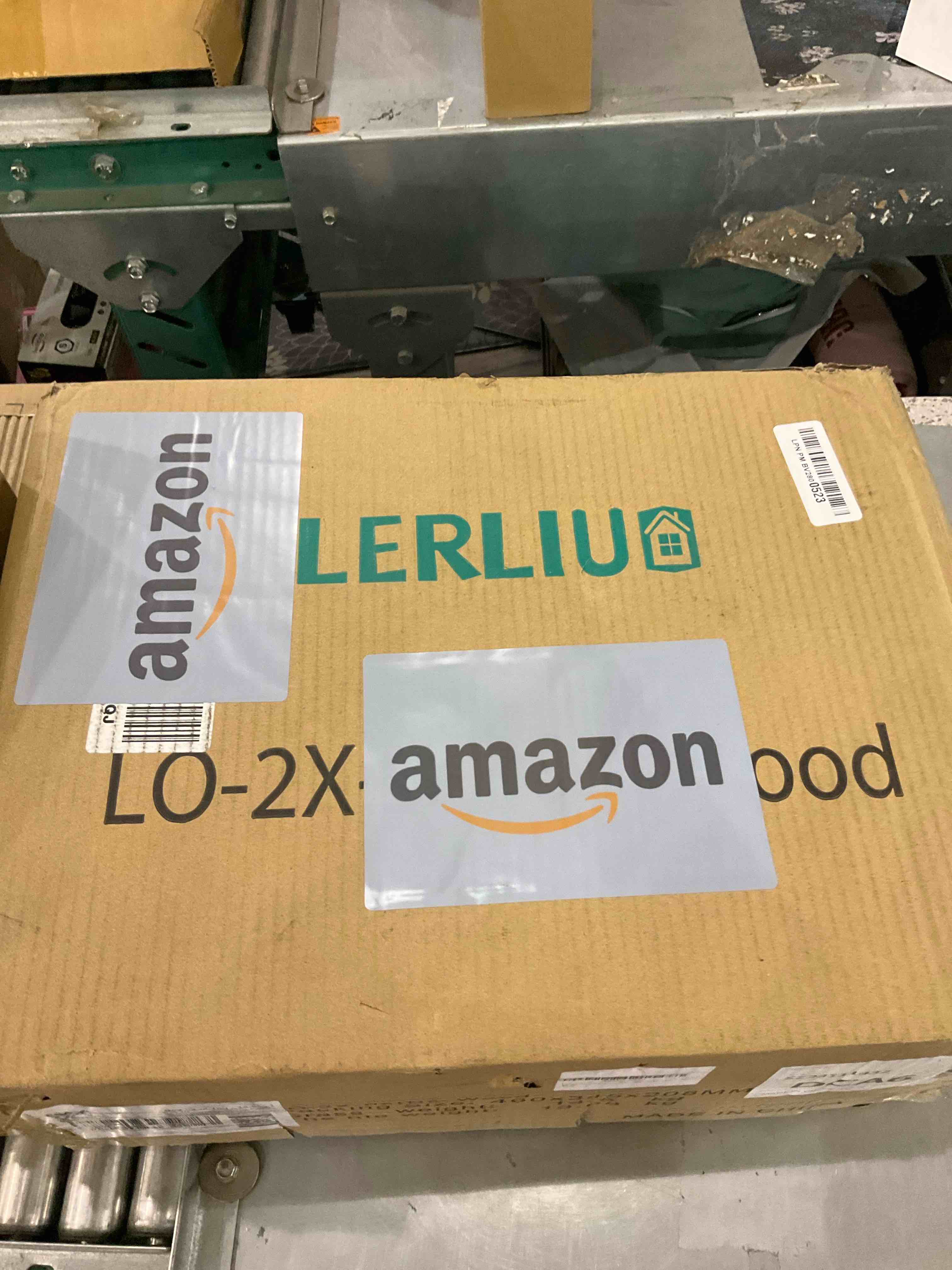 https://s3.amazonaws.com/lotting-images-prod/BargainHunt/EXS00388085_1715607628255.jpeg