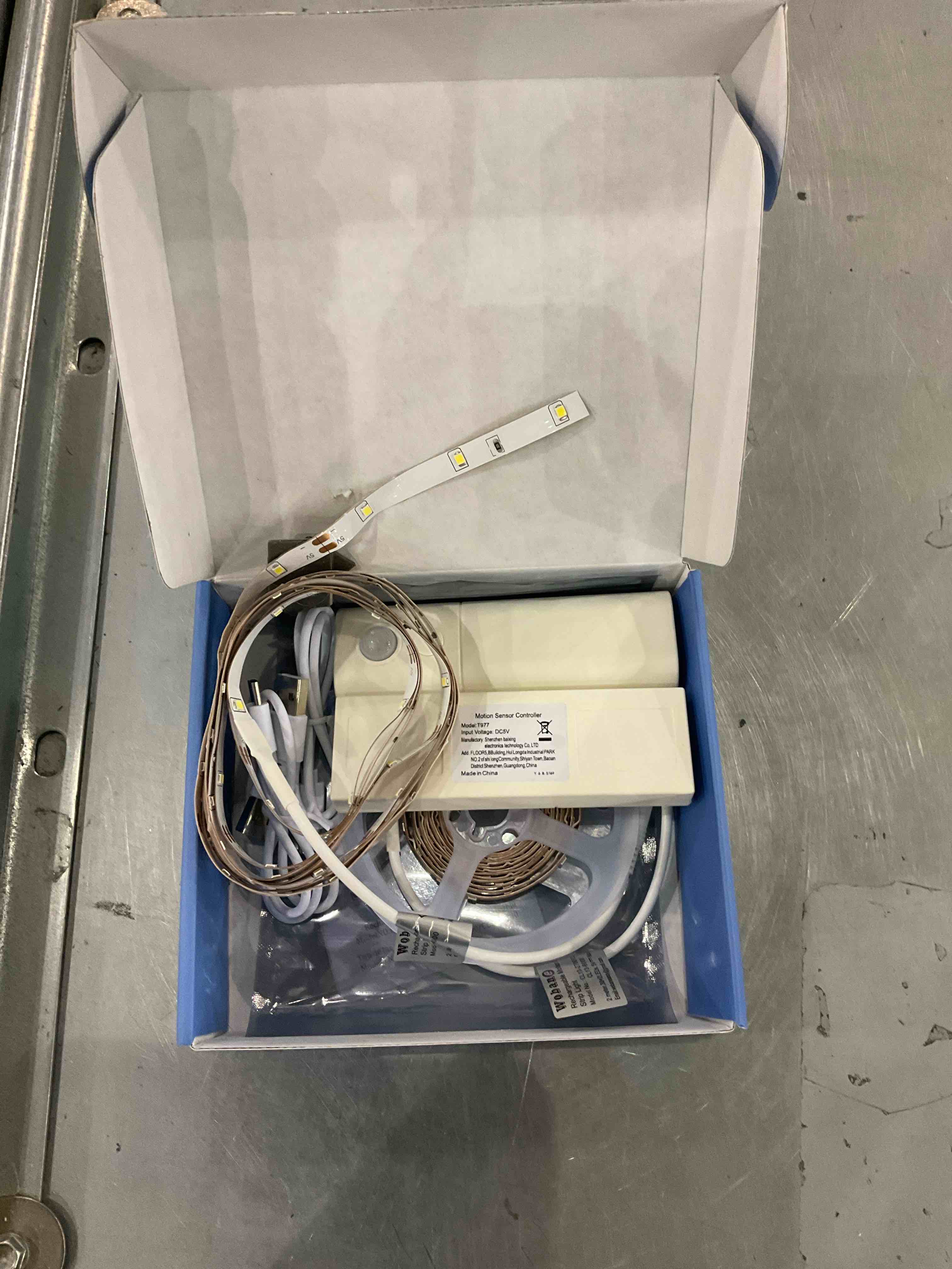 https://s3.amazonaws.com/lotting-images-prod/BargainHunt/EXS00388205_1715860084341.jpeg