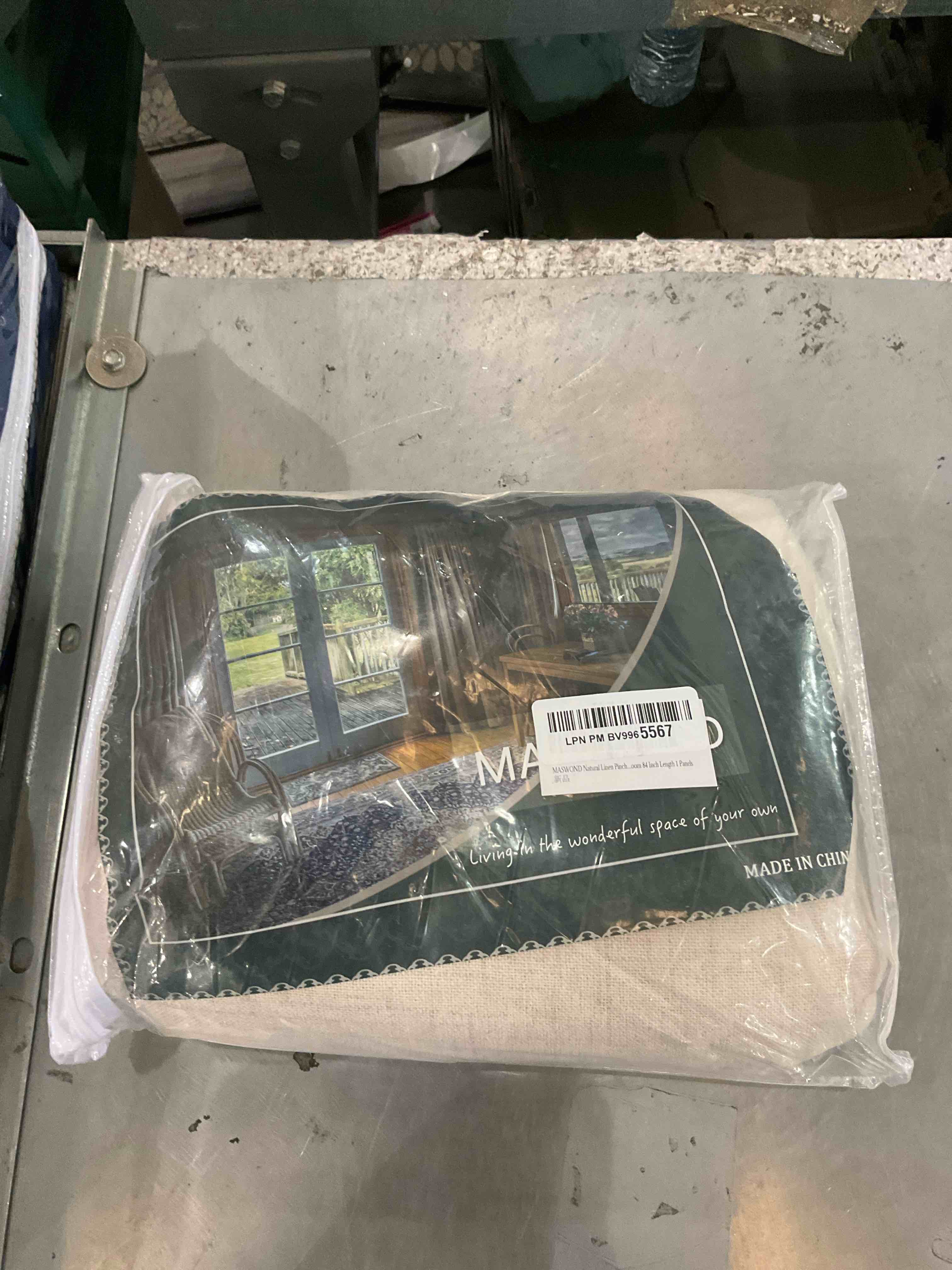 https://s3.amazonaws.com/lotting-images-prod/BargainHunt/EXS00388288_1715869951507.jpeg