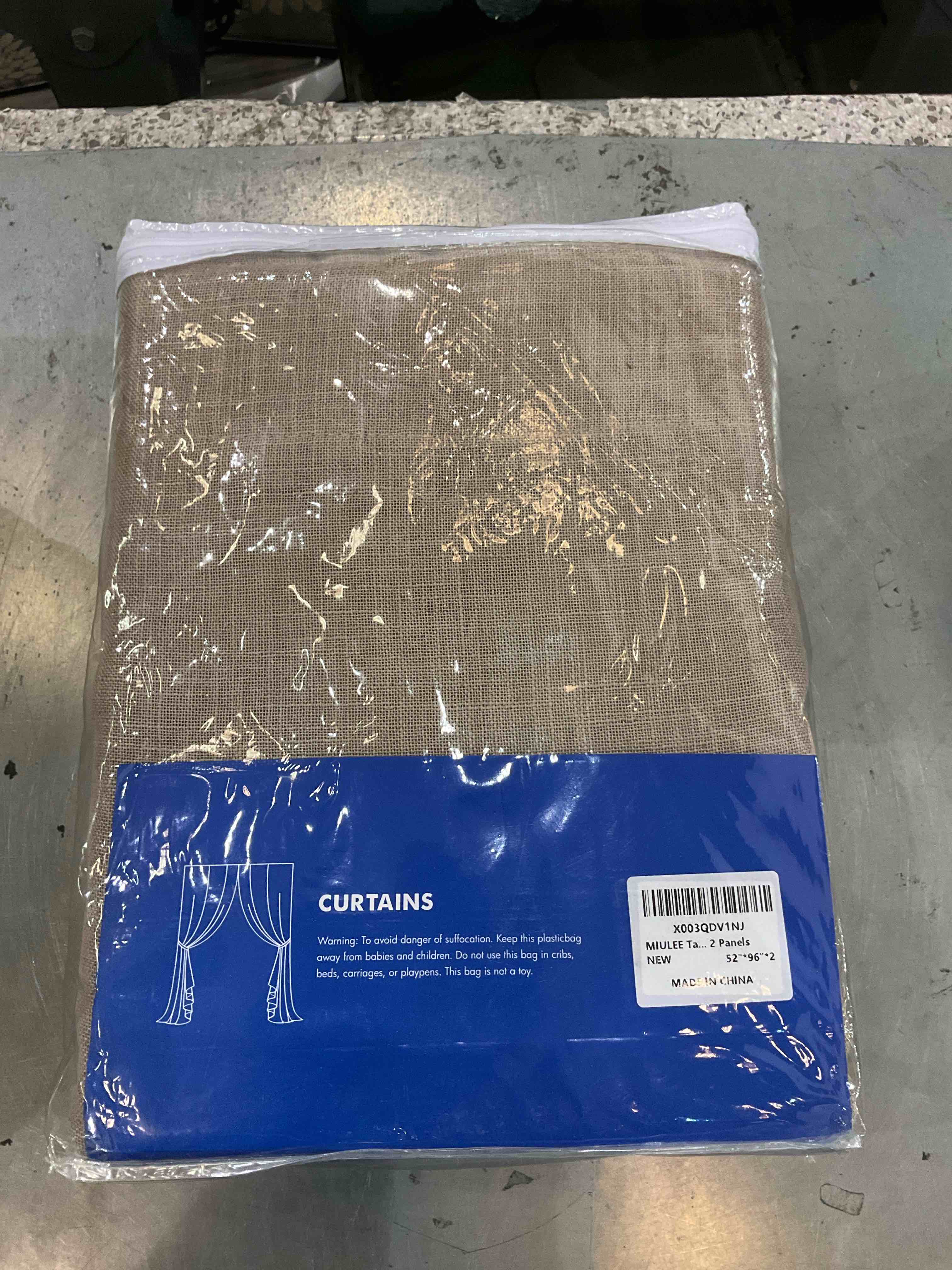 https://s3.amazonaws.com/lotting-images-prod/BargainHunt/EXS00388309_1715872325615.jpeg