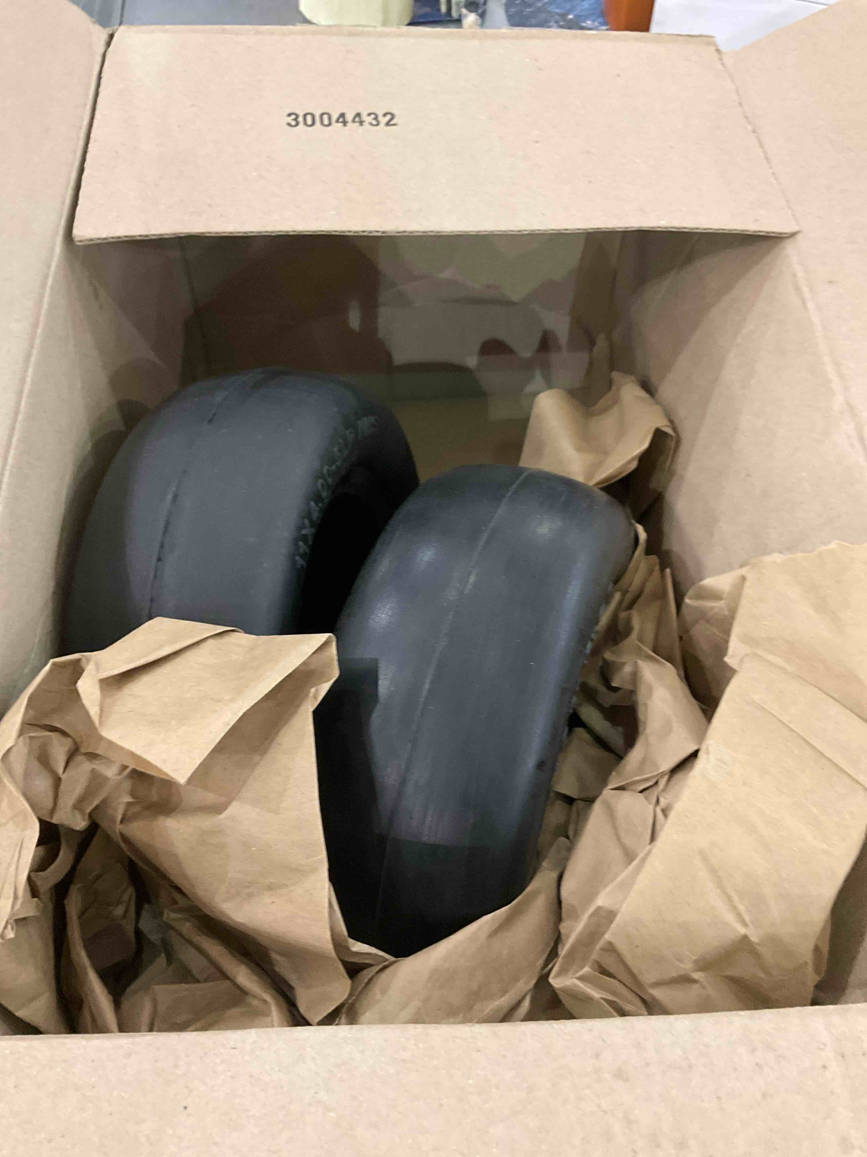 https://s3.amazonaws.com/lotting-images-prod/BargainHunt/EXS00388341_1715878079815.jpeg