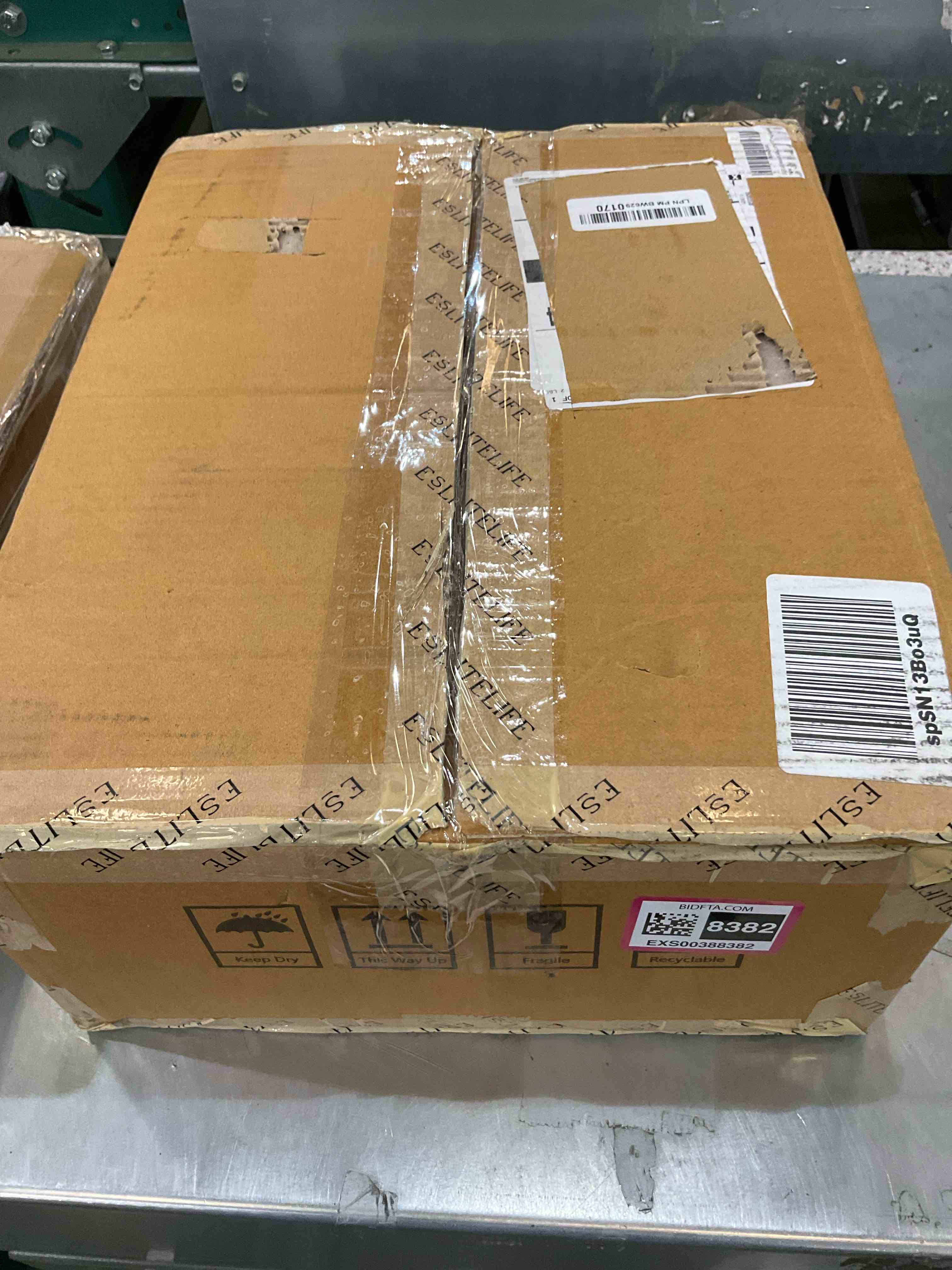 https://s3.amazonaws.com/lotting-images-prod/BargainHunt/EXS00388382_1715881803051.jpeg