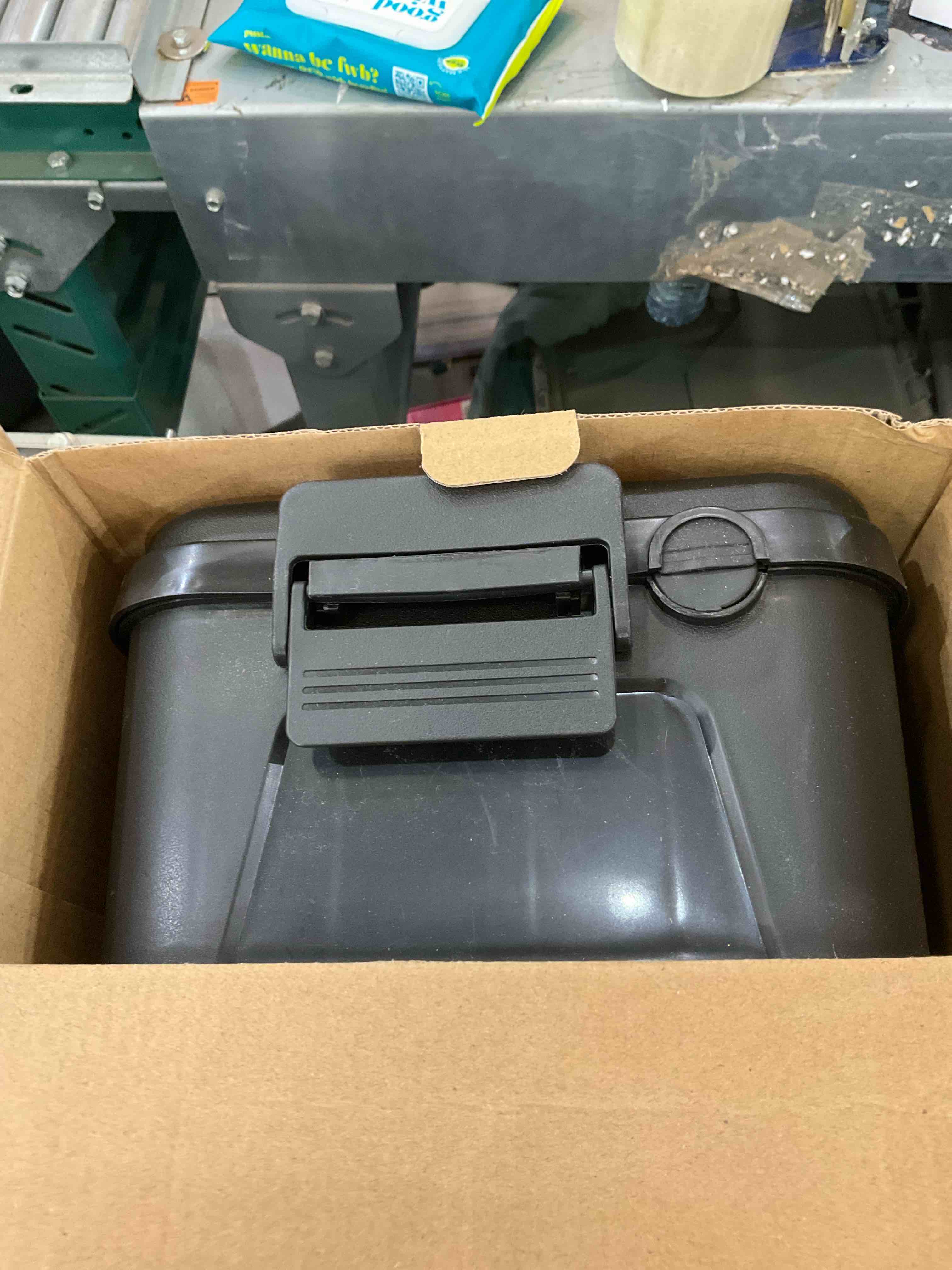 https://s3.amazonaws.com/lotting-images-prod/BargainHunt/EXS00388403_1715885575908.jpeg